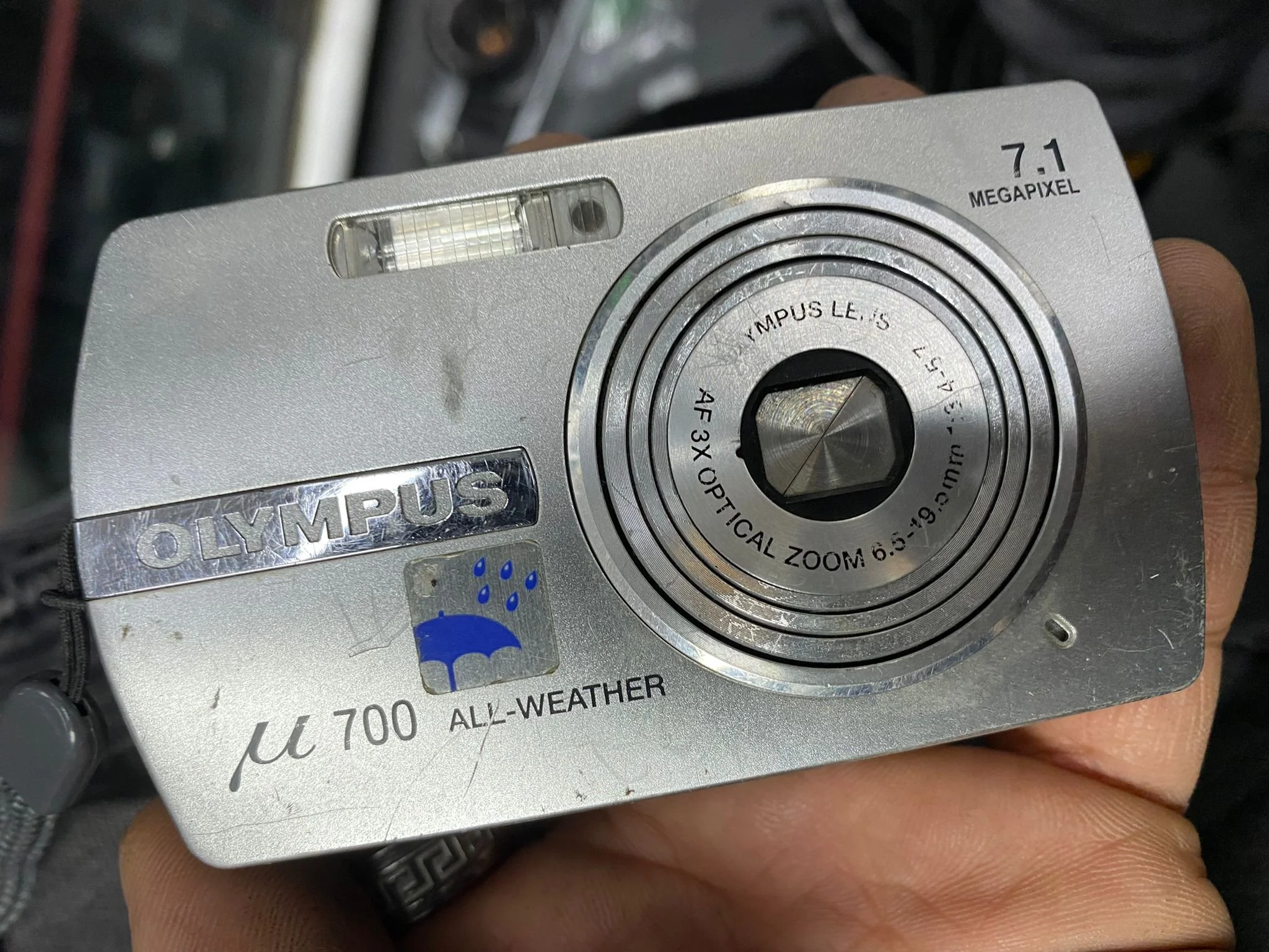 Olympus Mju 700 All Weather 7.1MP Compact Digital Camera | CONDITION - USED | £19.99