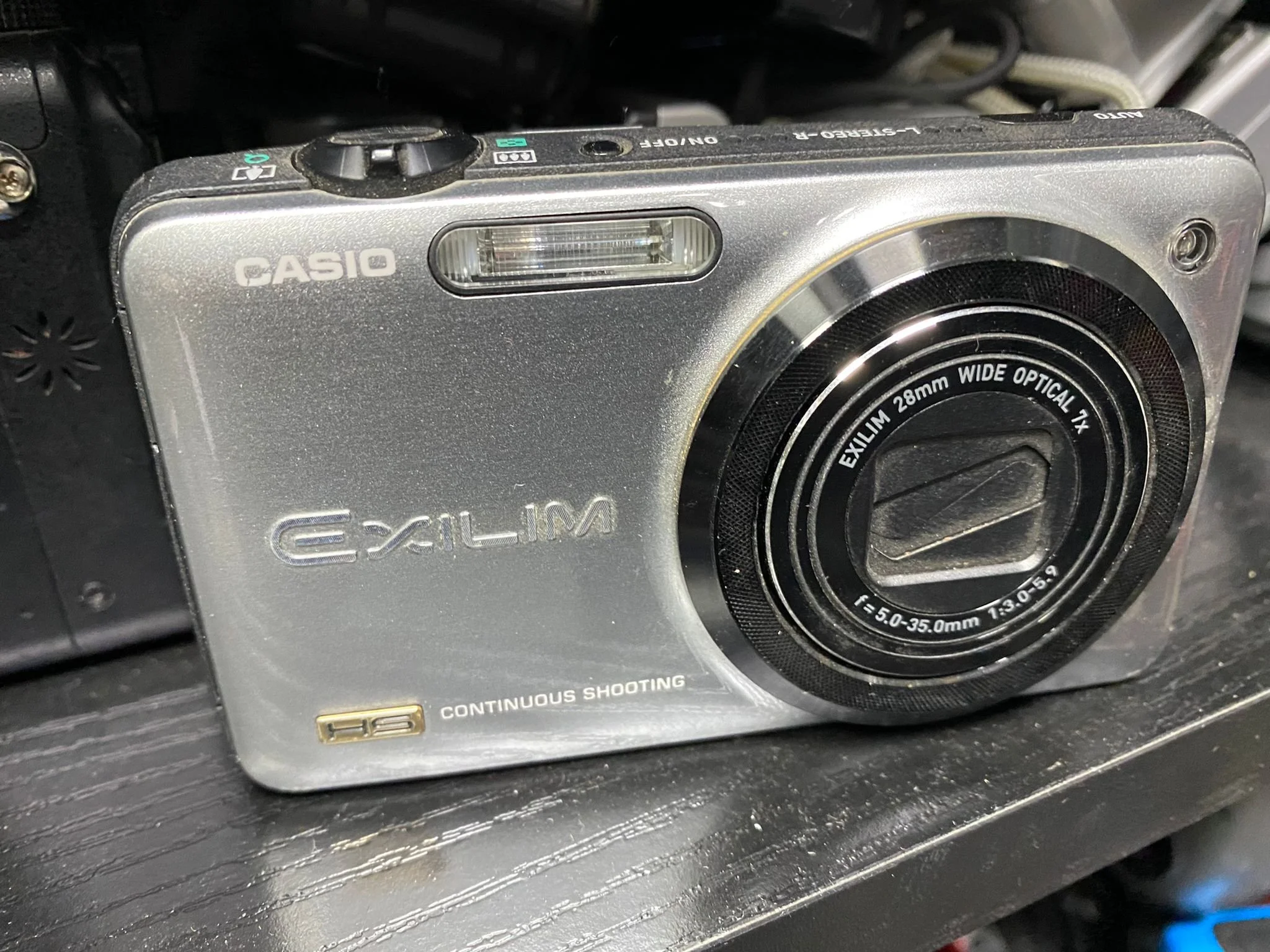 Casio Exilm EX-ZR10 3.2MP Digital Camera | CONDITION - USED | £29.99
