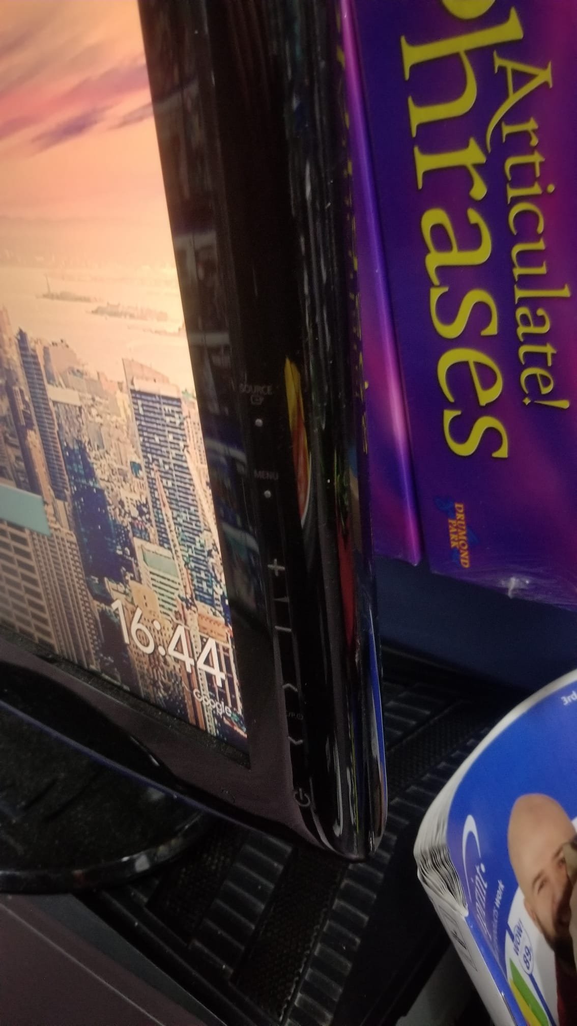 Samsung LE19R88BD 19 Inch DV3 HD Ready SRS With HDMI Scart PC Black TV | CONDITION - USED | £29.99