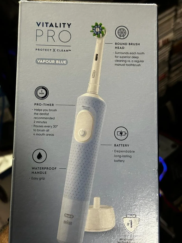Oral-B Vitality Pro Vapour Blue Electric Toothbrush | CONDITION - NEW | £24.99