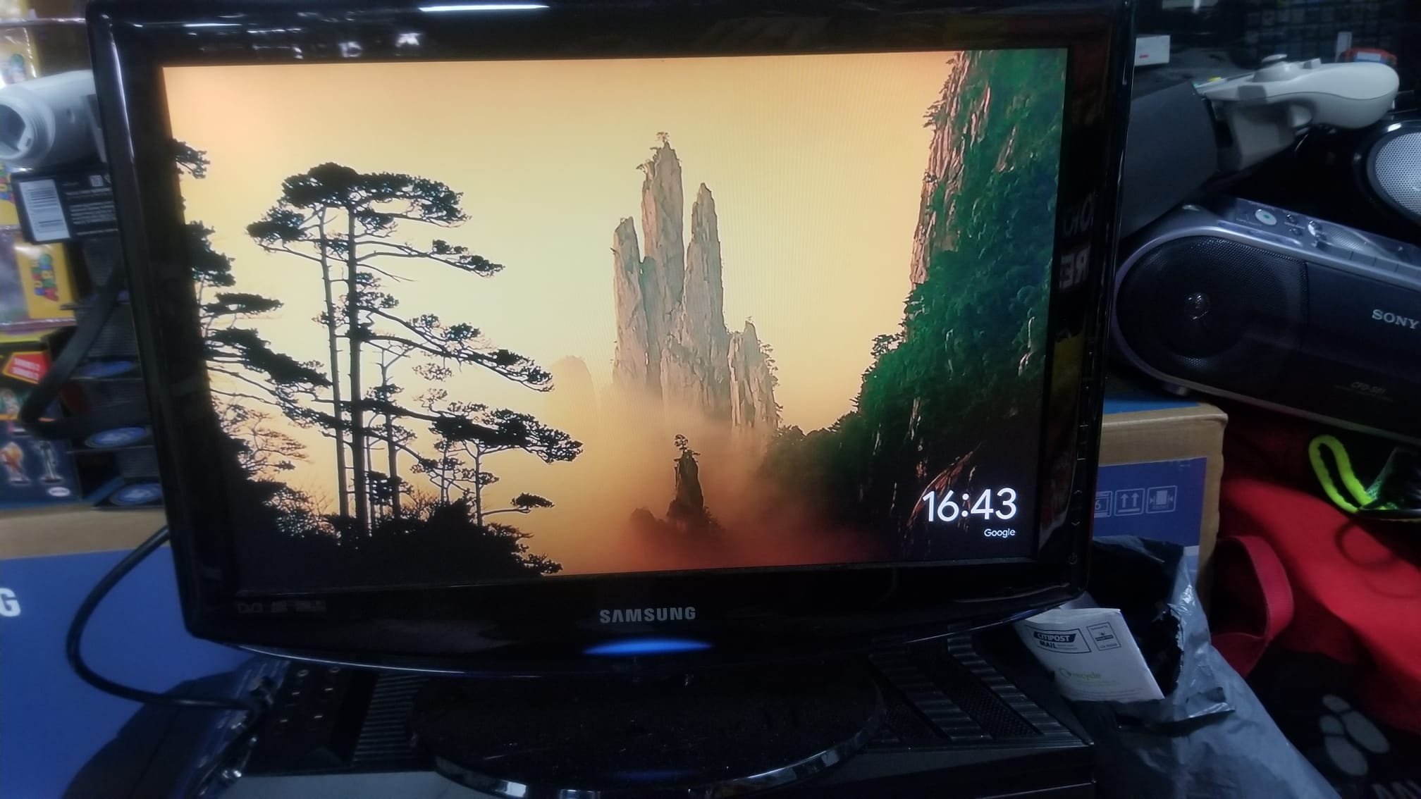 Samsung LE19R88BD 19 Inch DV3 HD Ready SRS With HDMI Scart PC Black TV | CONDITION - USED | £29.99