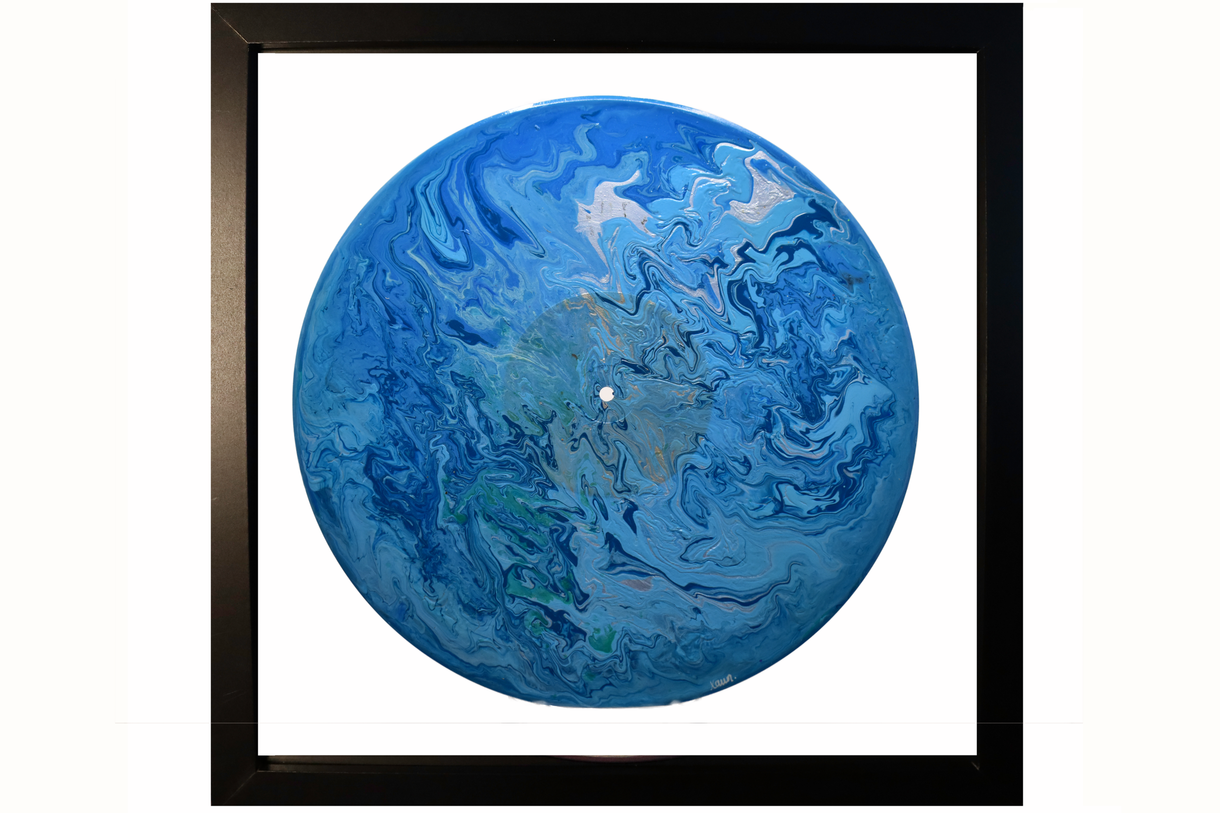 CD_H20Collection_Eddy_FloatingFrame.png