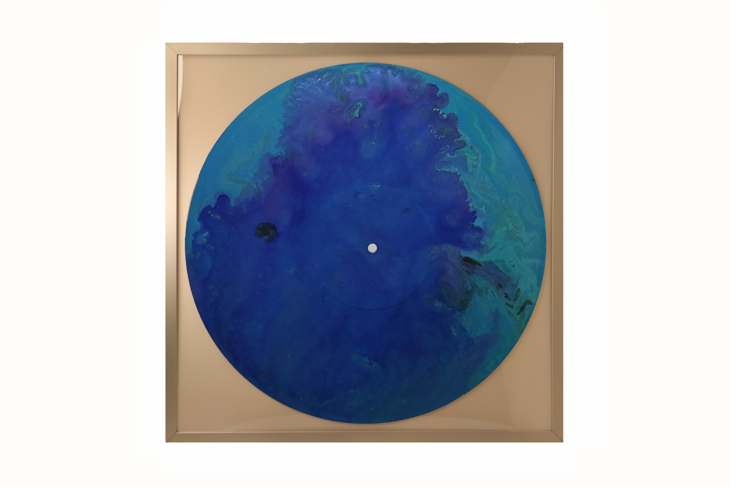 CD_H20Collection_IslaMorada_WhiteSilverFrame.png