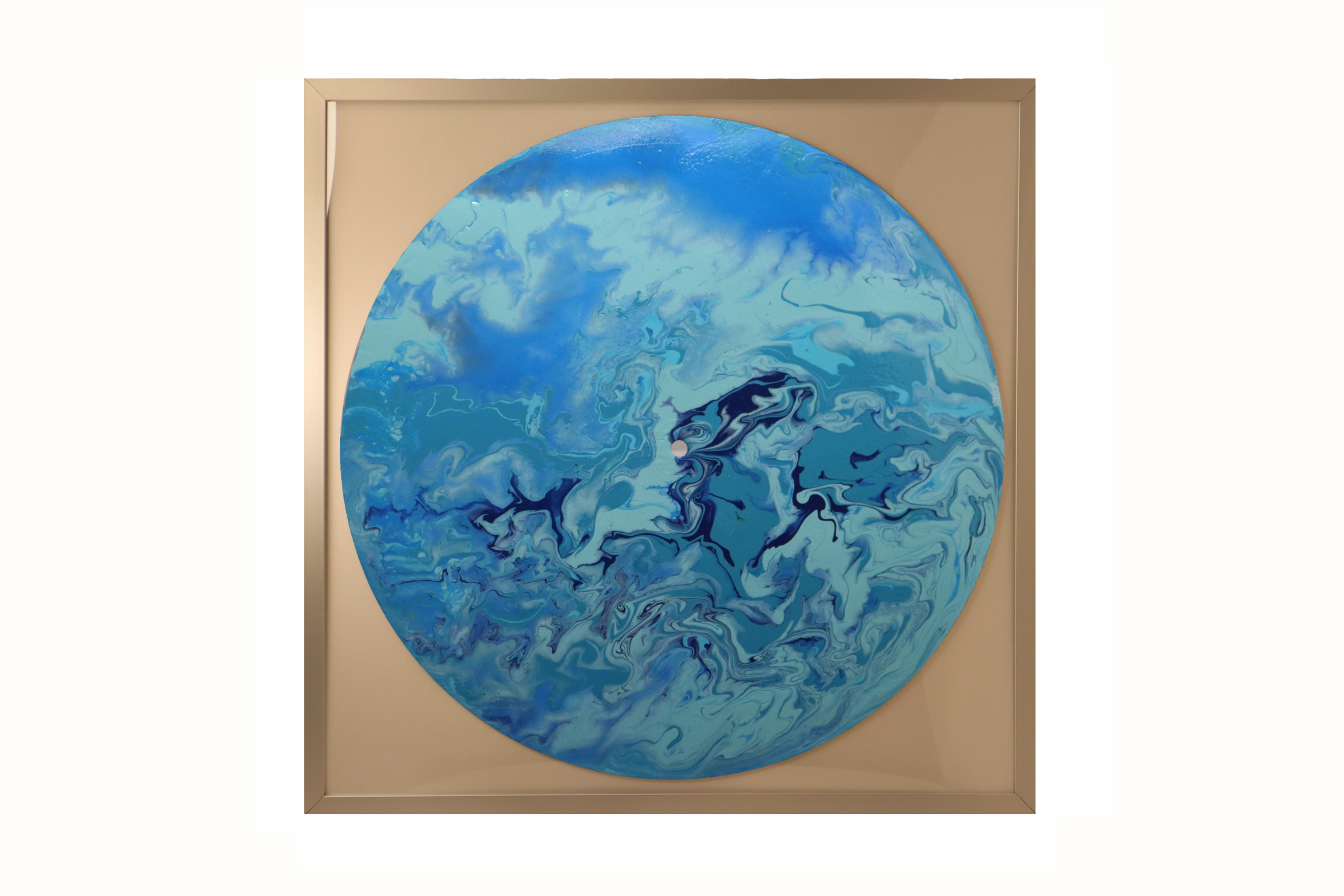 CD_H20Collection_ThistleCove_WhiteSilverFrame.png