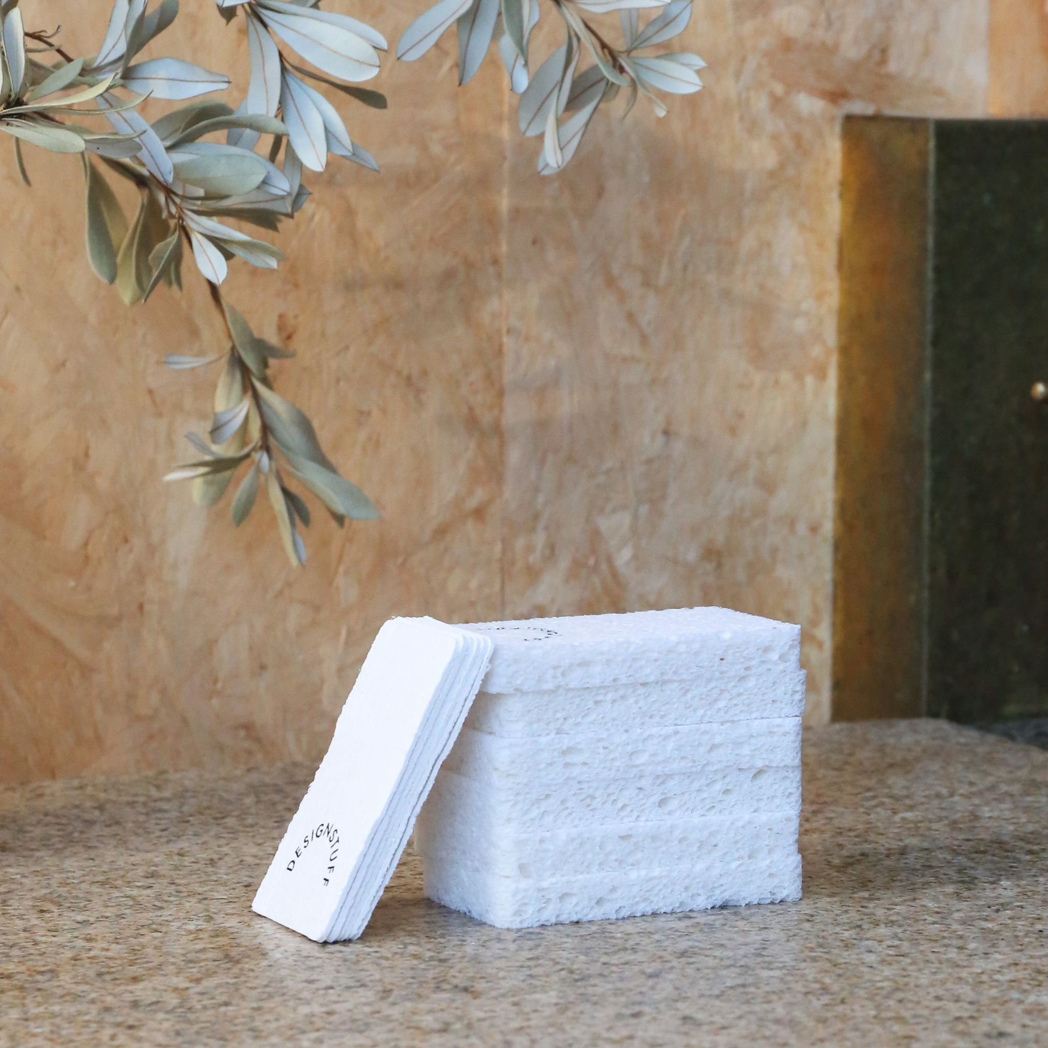16647_Designstuff_Compressed_Cellulose_Sponge_6Pack_White _RossFarm_Cropped4.jpg