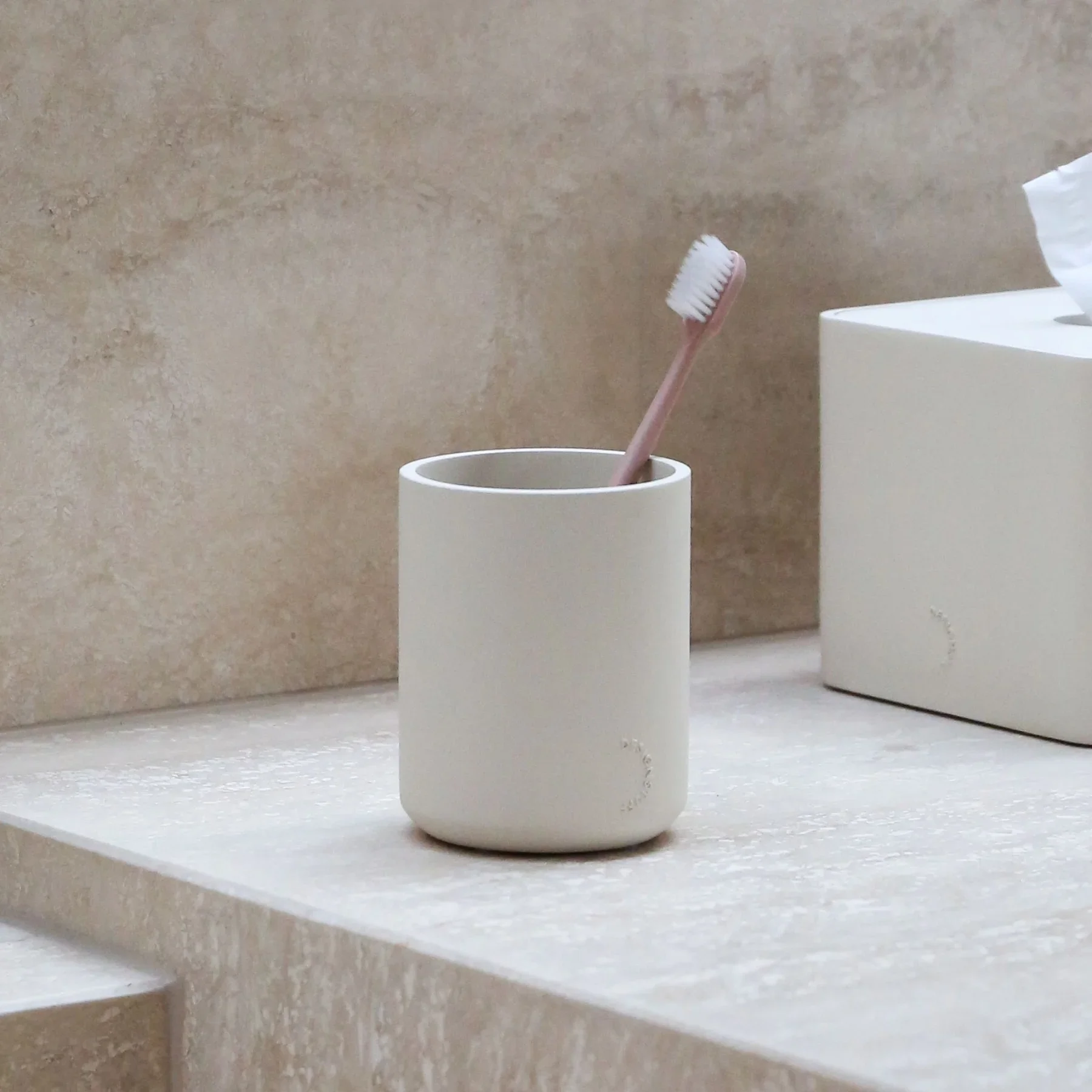 18890_DESIGNSTUFF_ARC_Tumbler_Toothbrush_Holder_Sand_Mckimm_Cropped_2ca3323f-0dff-47db-a9ed-42c0a691f8ca.jpg.webp