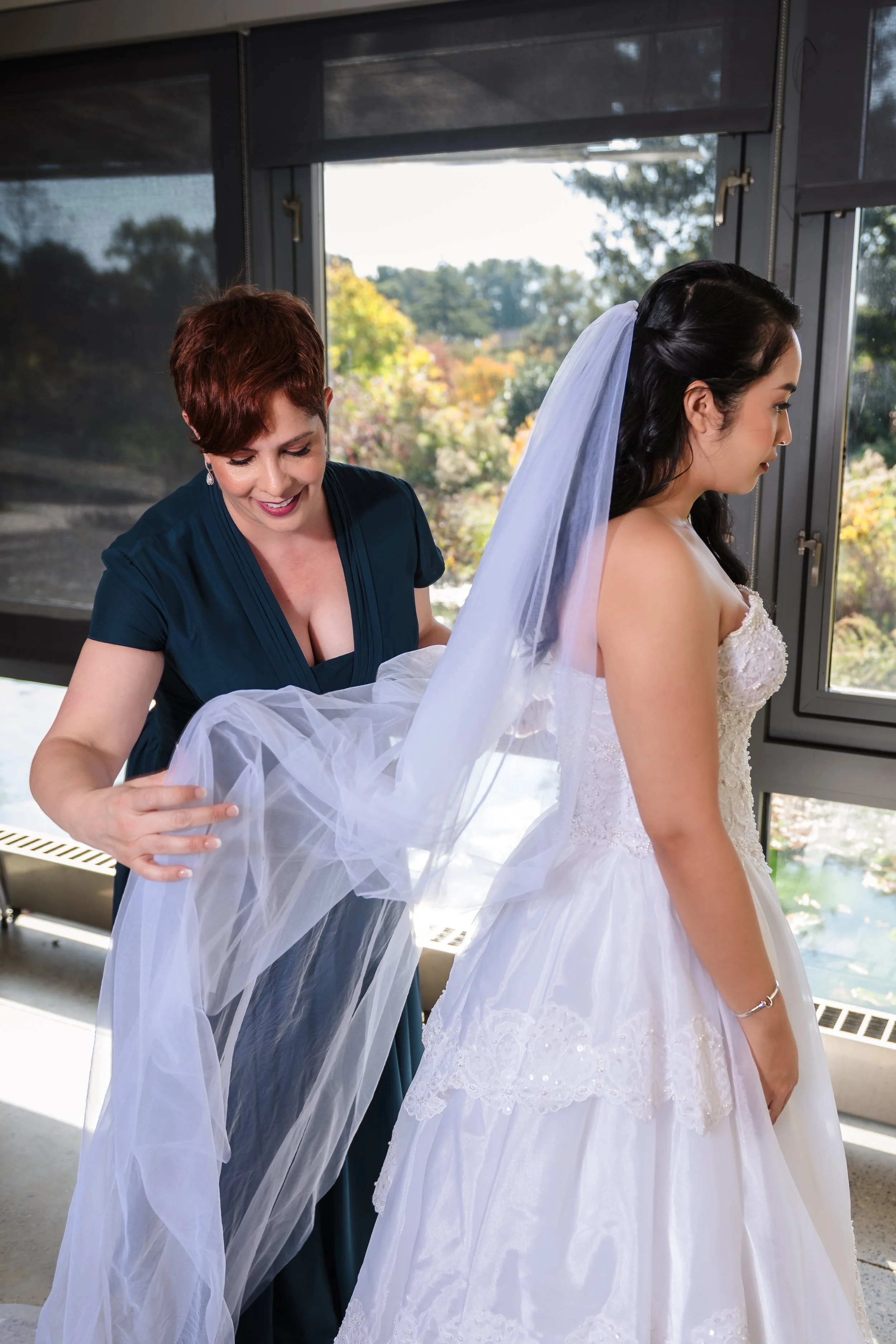 bride-getting-ready-queens-botanical-garden-flushing-wedding.jpg