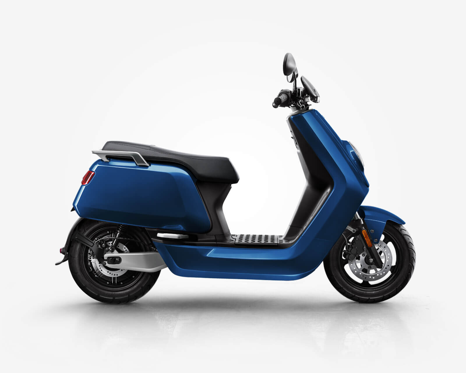 n-gloss-blue_b22f89f8.jpg