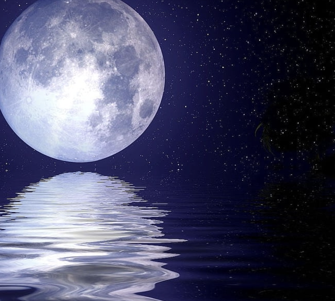 Лунное полнолуние 2024. Луна. Звездное небо с луной. Луна и звезды. Луна на небе.