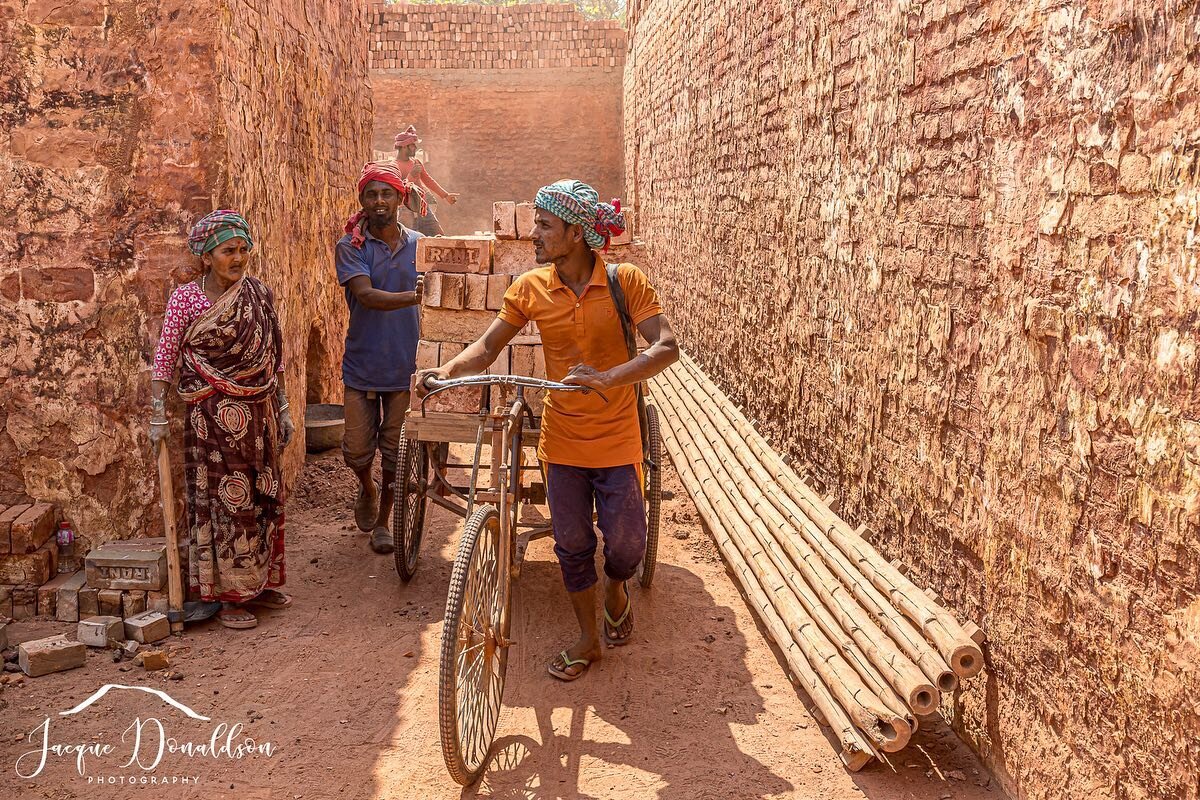 Bangladesh brick workers. Crazy conditions and so, so hot and humid. 

#bangladesh #bangladeshphotography #travelphotography #canon