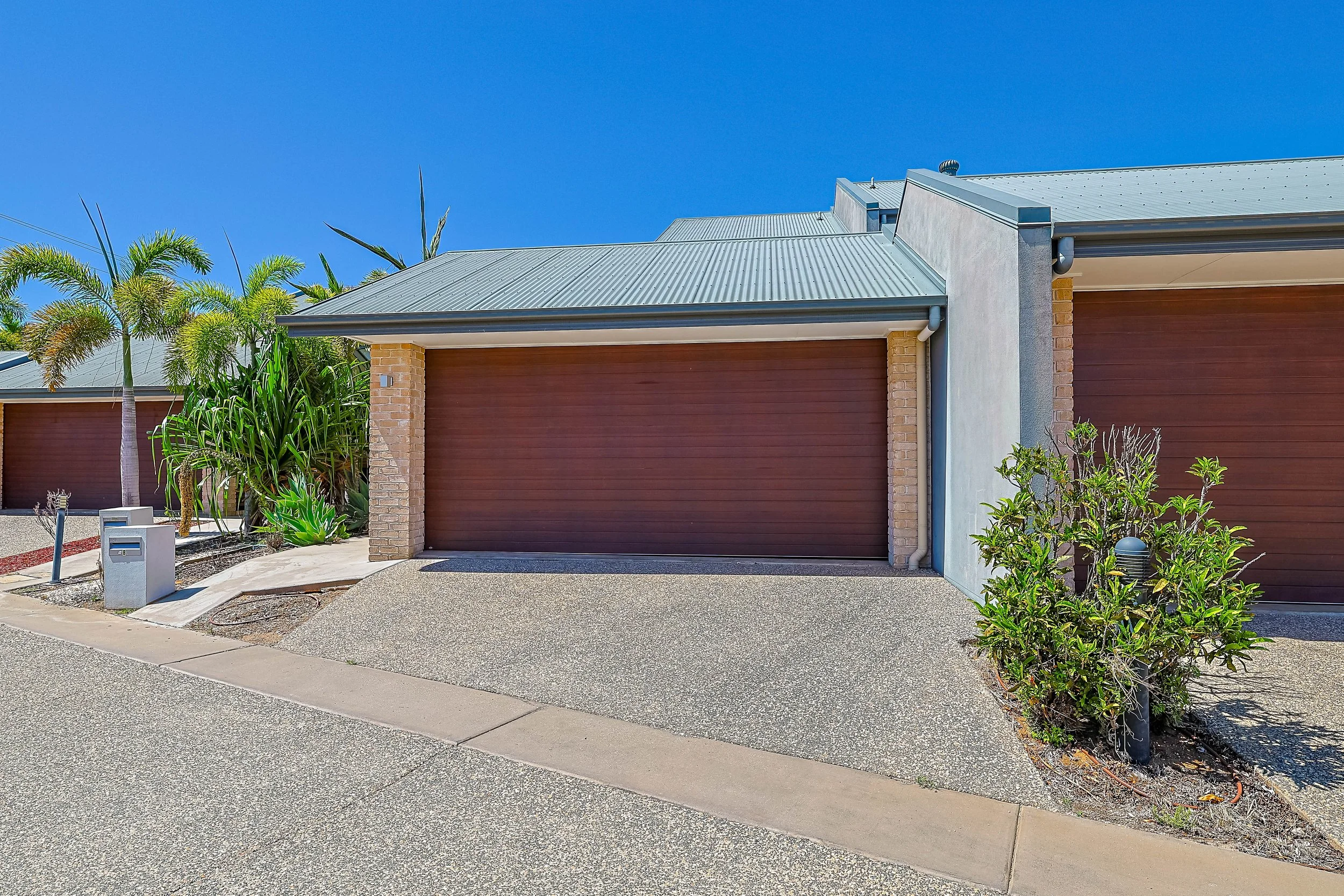 8/ 20-24 Mooney Crescent