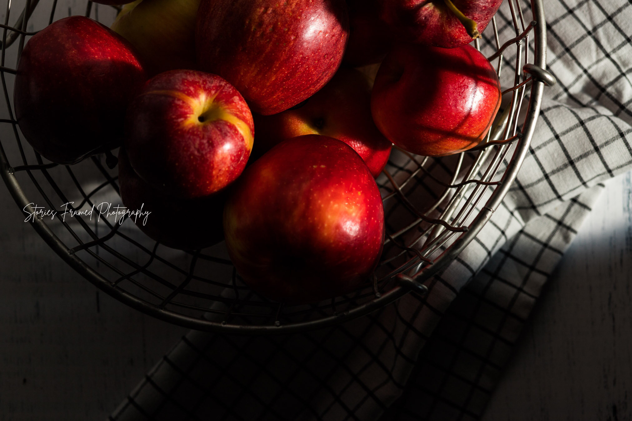 03-31-days-of-joy-red-apples.jpg