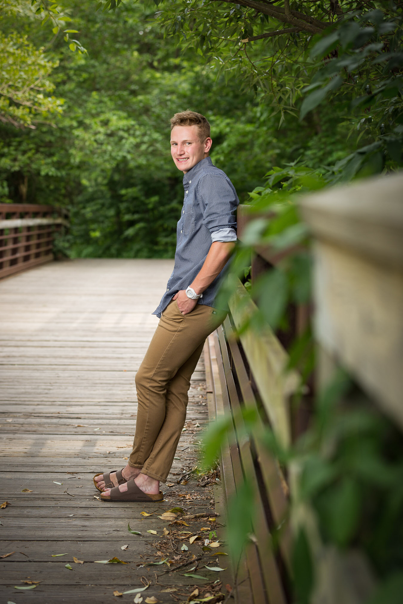 Stories-Framed-Tosa-East-senior-photos-27-web.jpg