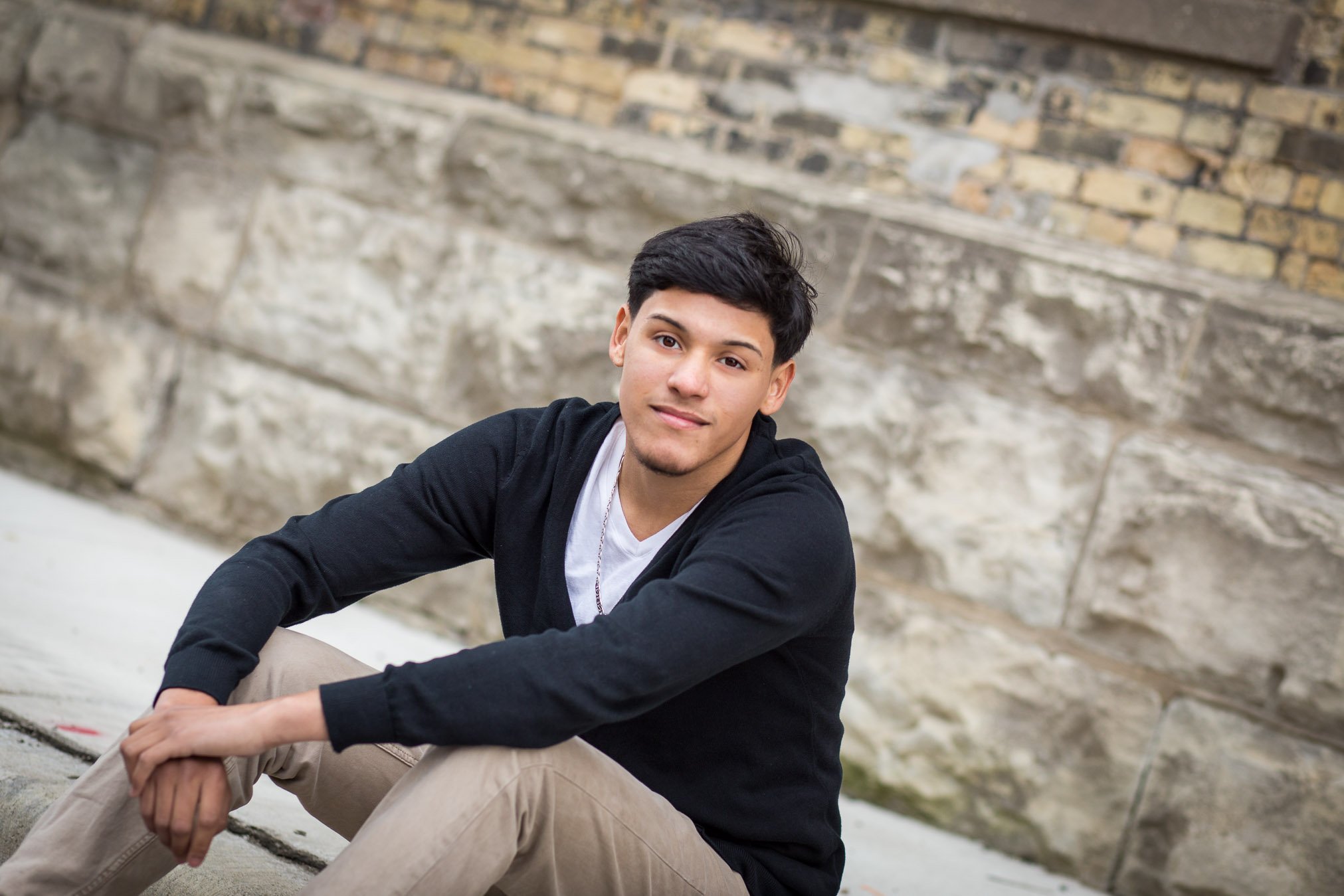 Milwaukee-senior-portraits-Stories-Framed-22.jpg