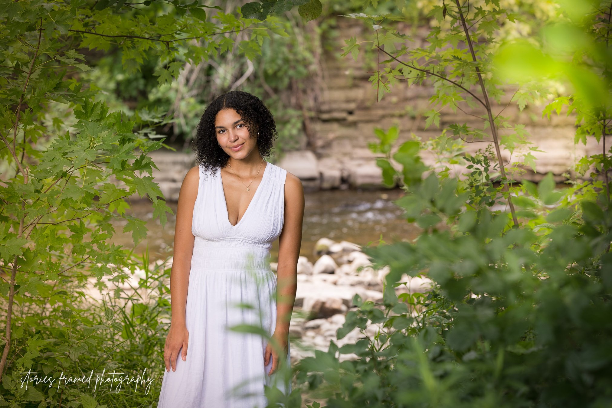 Wauwatosa-senior-pictures-Stories-Framed-23.jpg