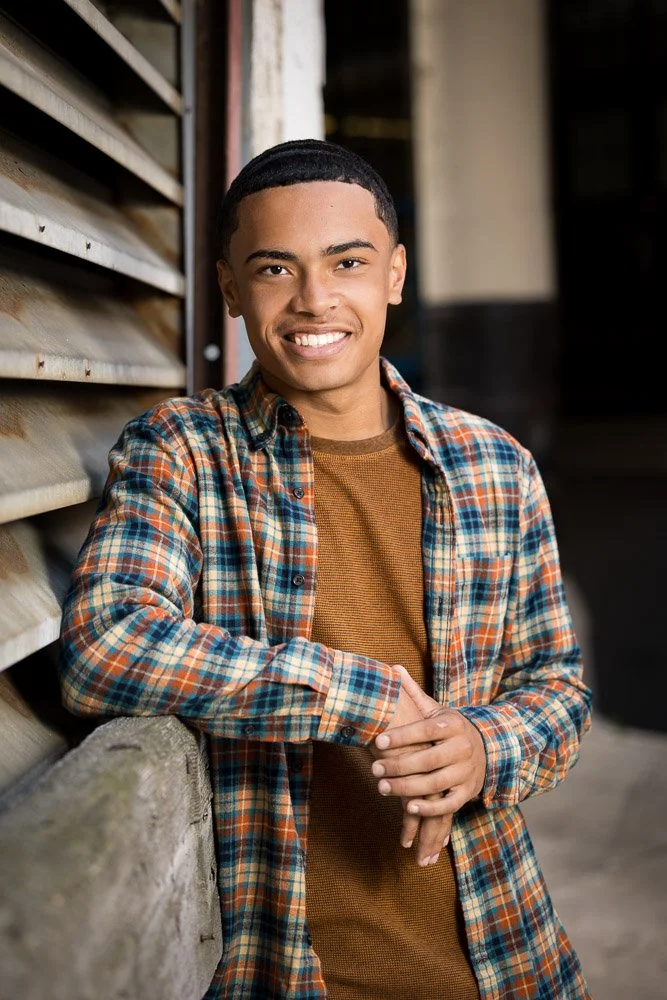 New-Berlin-senior-photos-Stories-Framed-40-web.jpg