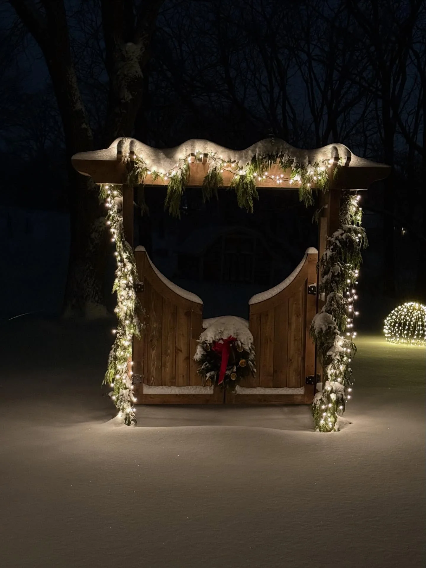 First snow!
Grateful when clients share images of our projects in real time. Magical.

#maraleeolsondesignstudio 
#makeroomforlove 
#customcarpentry
#viewfromthekitchenwindow