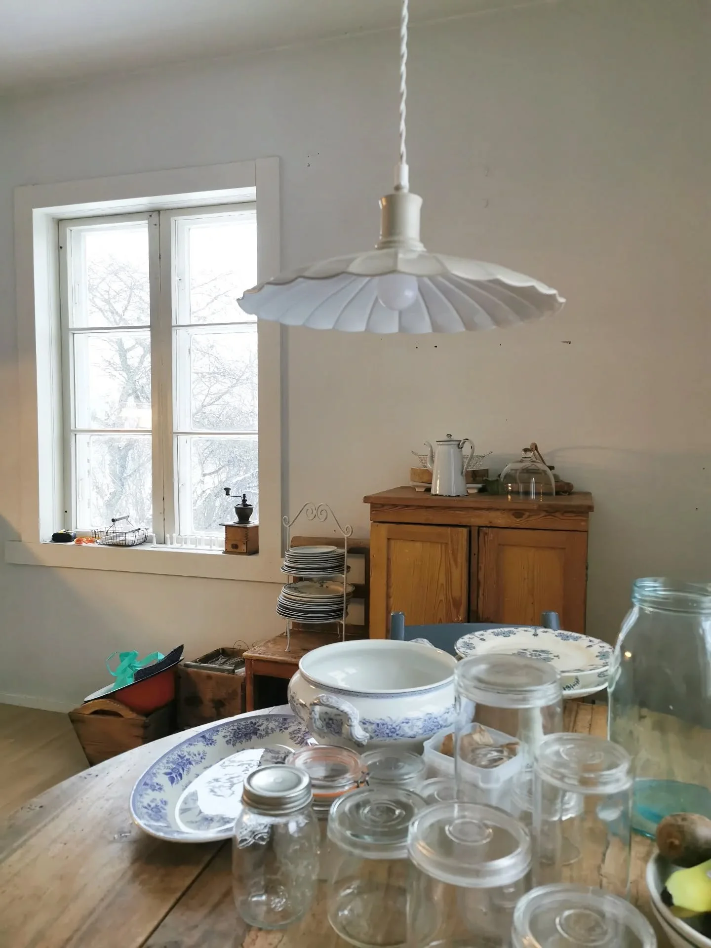 Det har inte funnits varken tid eller ork f&ouml;r att dela n&aring;got h&auml;r p&aring; IG.
Har varit flera veckor sjuk, har b&ouml;rjat p&aring; ett nytt heltidsjobb och samtidigt f&ouml;rs&ouml;kt orka flytta till ett nytt hem(igen🙈) . Allting g