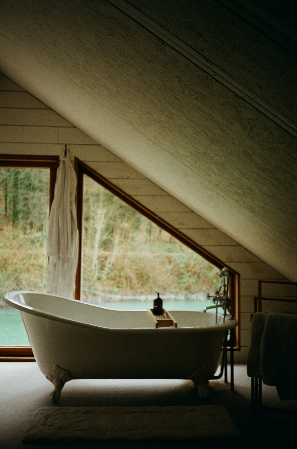 Bath tub at Ditchling Cabin, Canopy and Stars