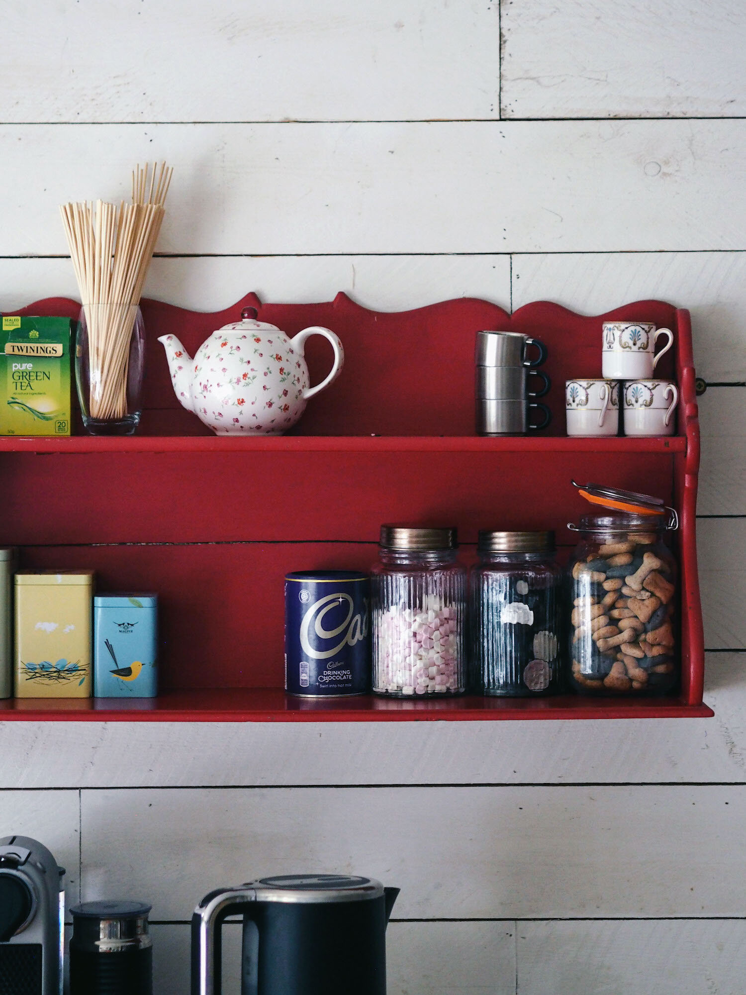 Kitchen supplies at Ditchling Cabin, Sussex