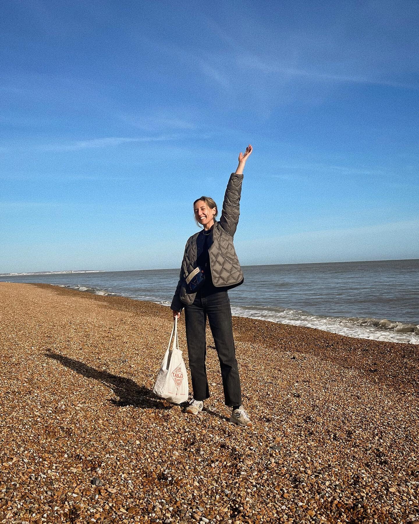 SUN AND SEA ARE A TONIC FOR THE SOUL 
💆🏼&zwj;♀️ Would highly recommend a sleepover by the seaside to remind yourself that life is much more than work and never ending to-do lists that never make you feel great. Little break did all kinds of good 🌊