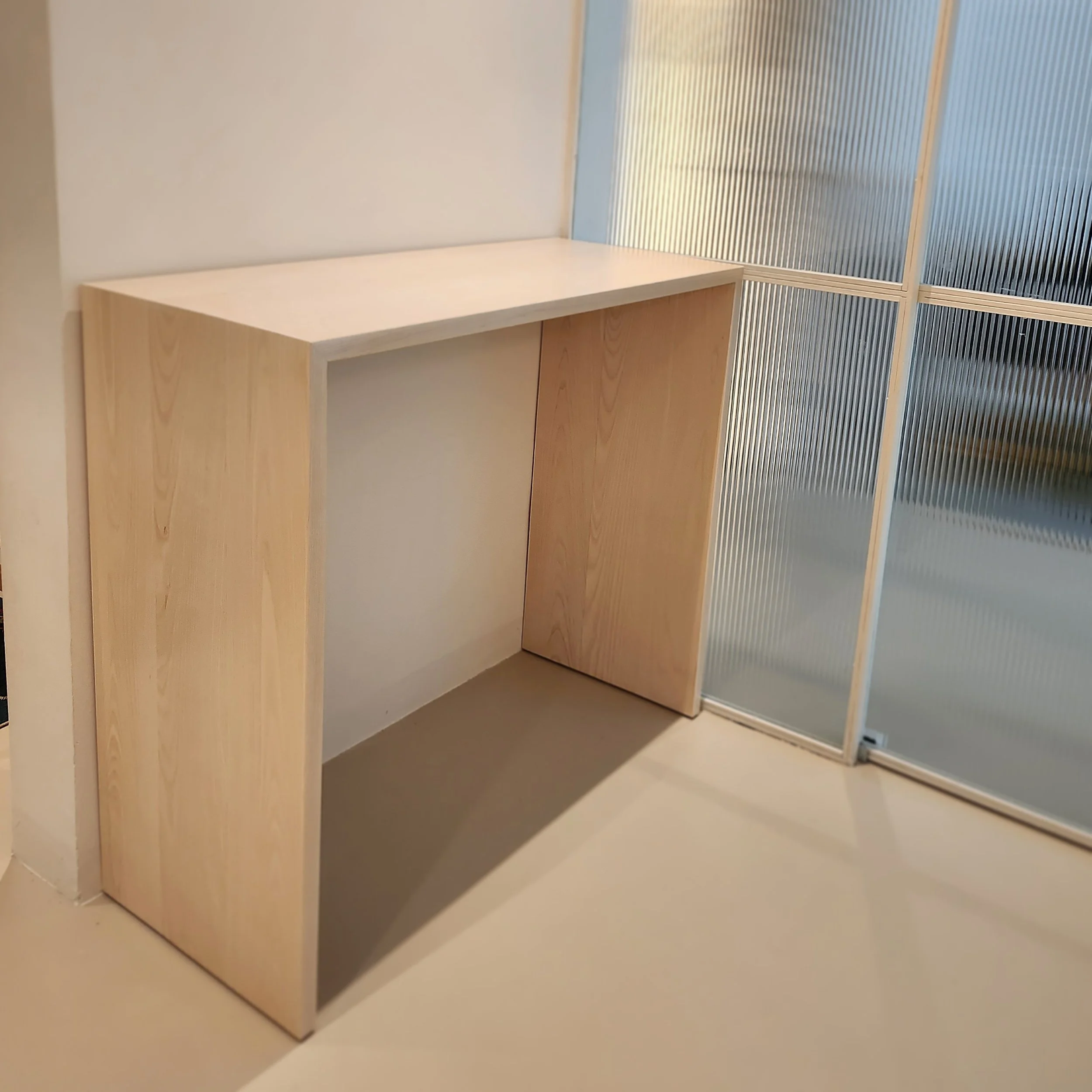 Mesa madera maciza fresco patas cascada