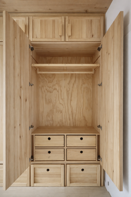 armario-madera-interior-otylu-diseño-artesano