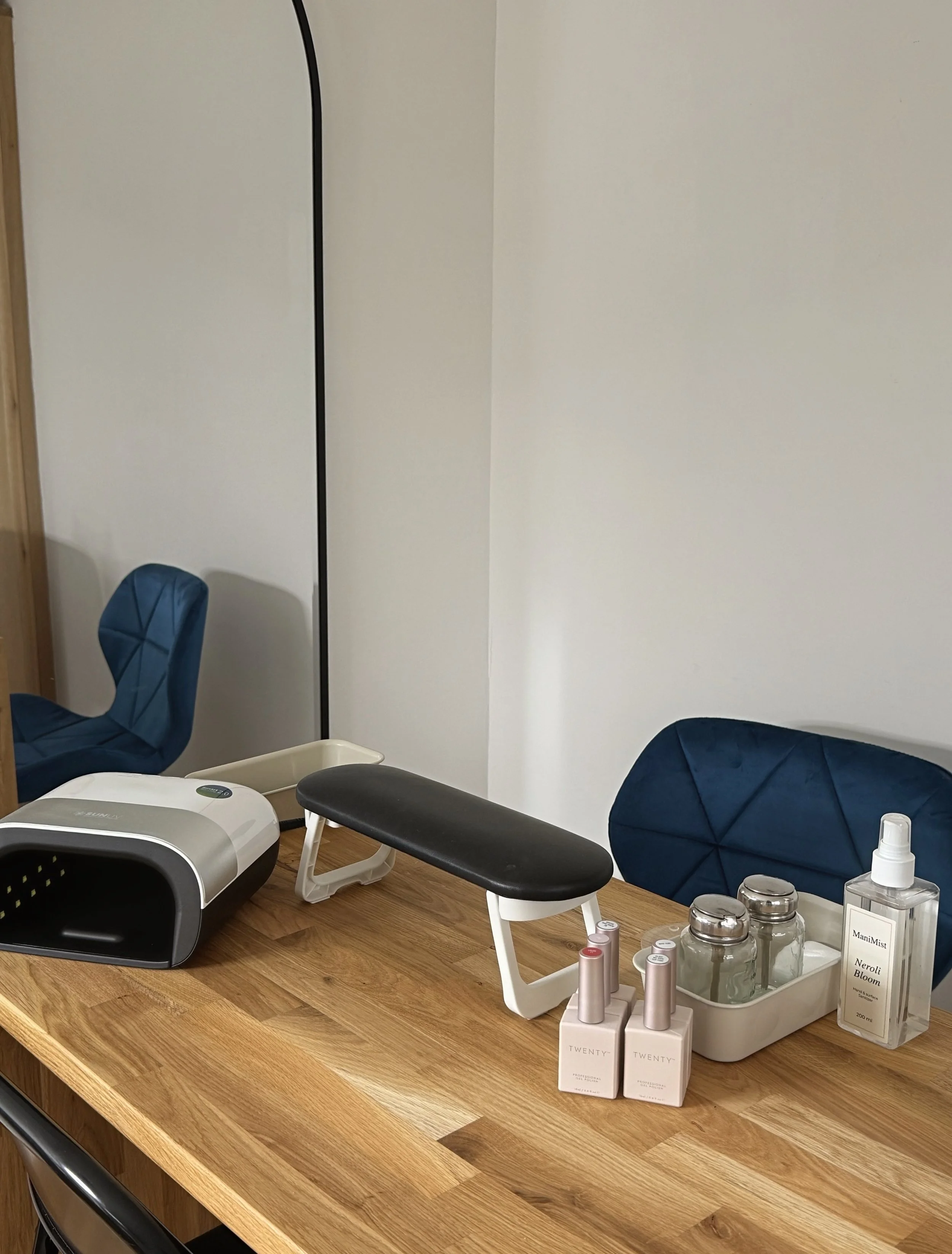 How to Find the Best Nail Educator or Nail Technician Training Near You