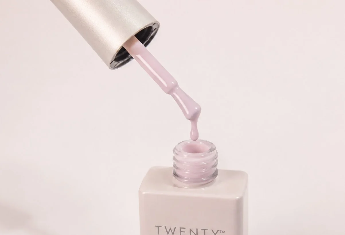 Gel Polish vs. Builder Gel: What’s the Difference?