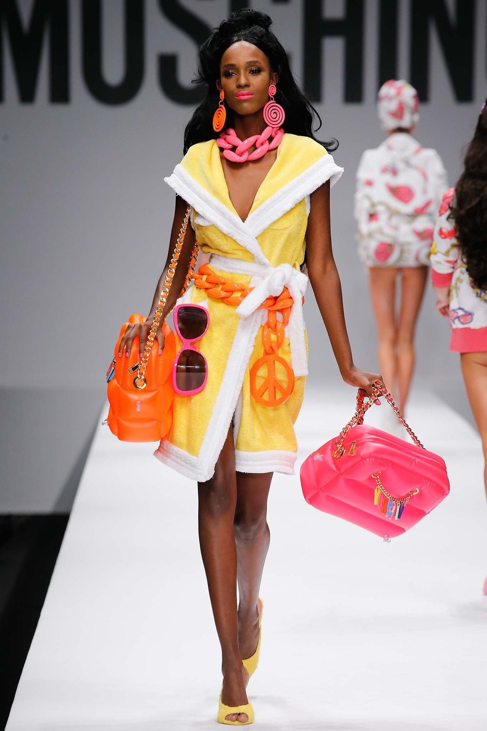 Revisit Jeremy Scott's best moments for Moschino. — Perfect˙