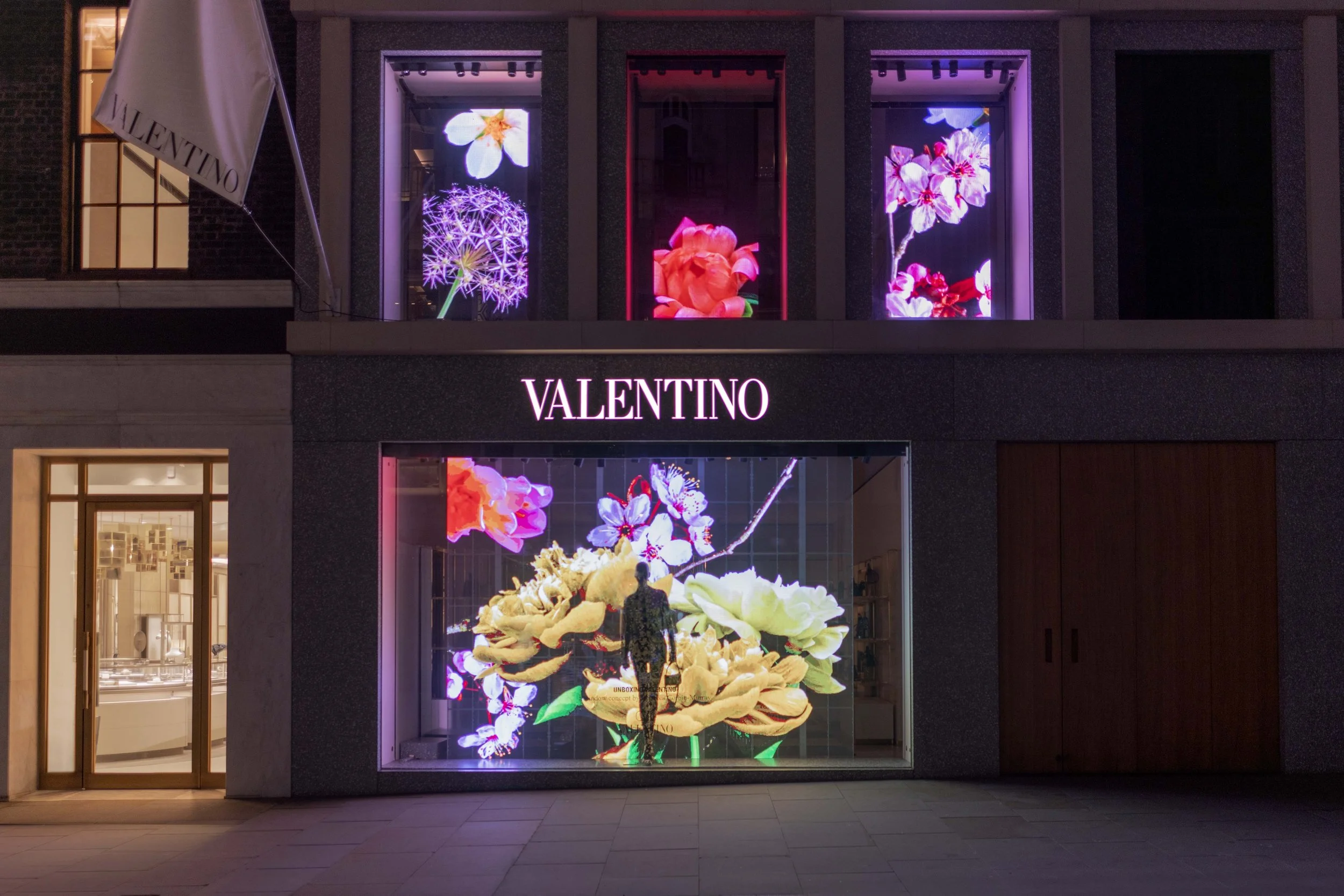 VALENTINO A GLOBAL UNBOXING - LONDON (4).jpg