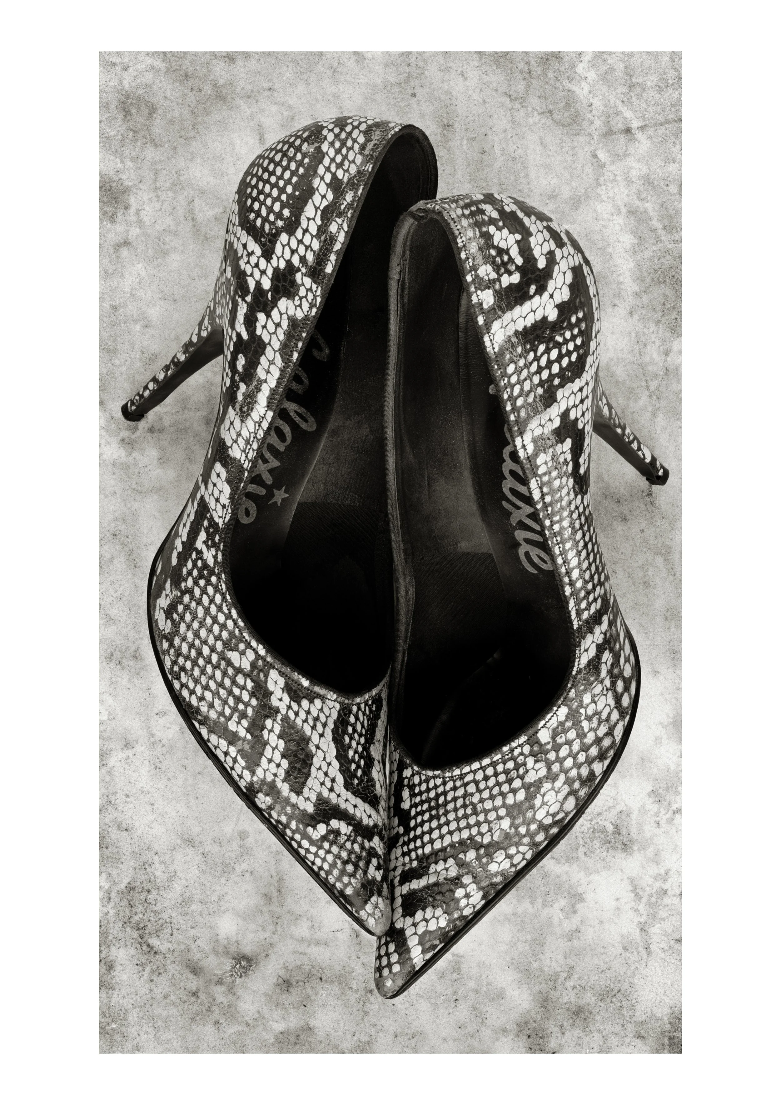 SAINT LAURENT RIVE DROITE_BOB_CARLOS_CLARKE_02_HR.jpg