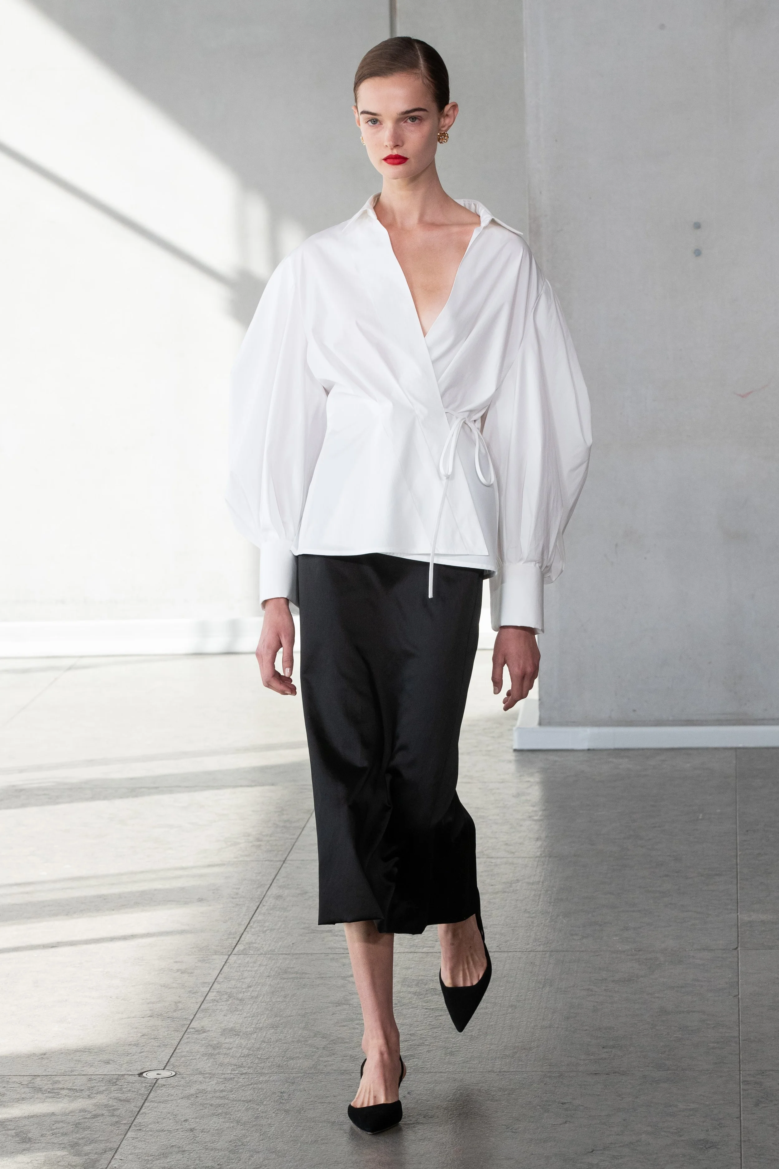 Carolina Herrera SS24 01.jpg