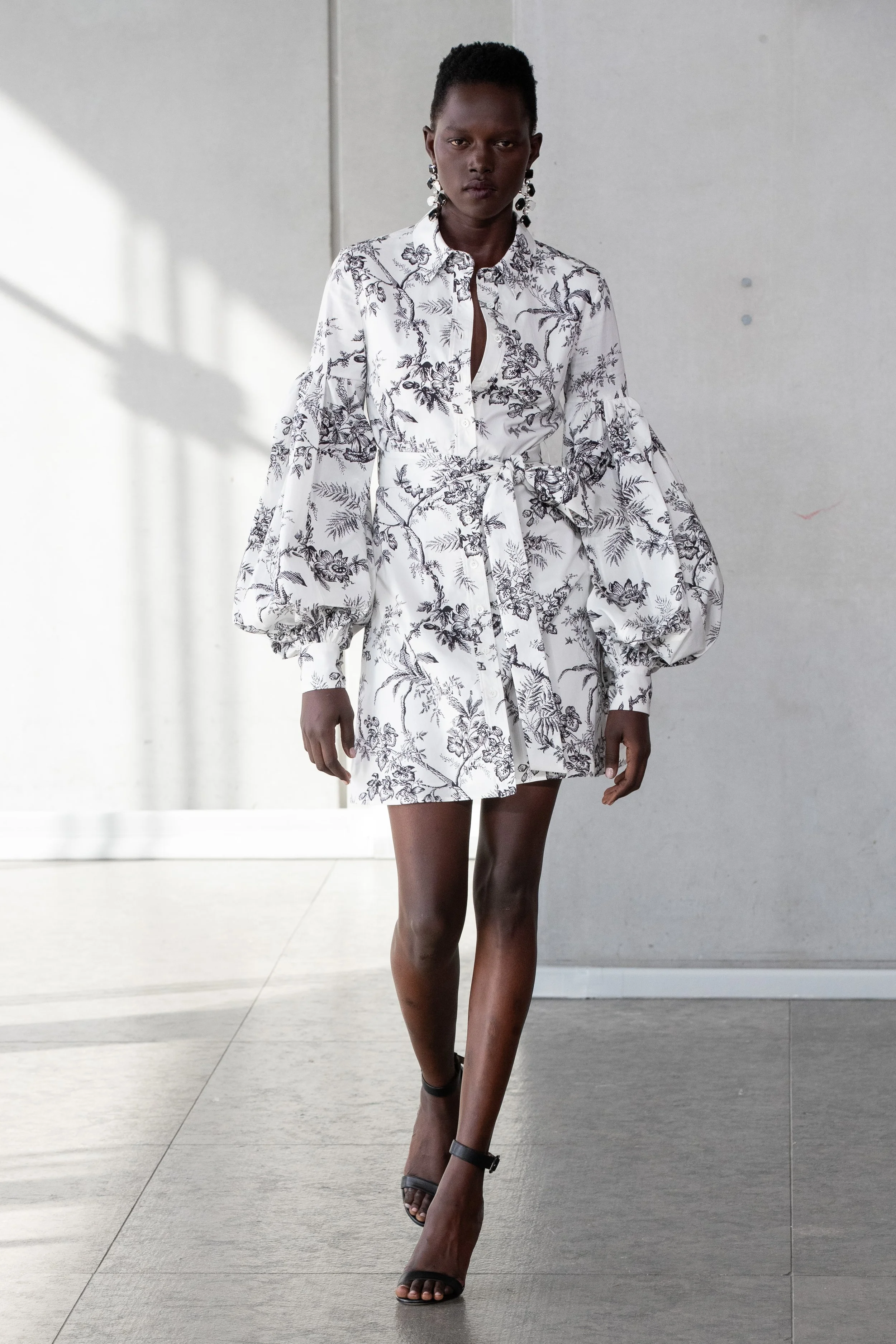 Carolina Herrera SS24 05.jpg