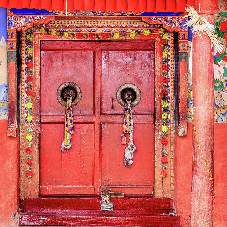 traditional-tibetan-doors-alexey-stiop.jpg