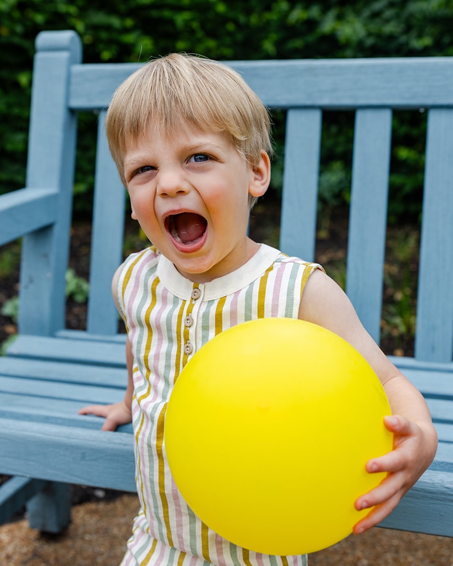 Happy summer solstice ☀️

It was hard to keep up with this two-year-old running through the Botanical Garden, but he made it so much fun. His faces and energy are infectious, and his parents silliness made it that much more magical. Also, who doesn&r