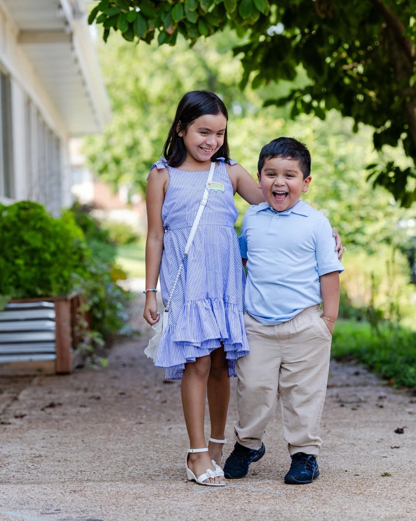 These three kiddos were such wonderful models for @flowersandweeds mini sessions on September 7th from 3-6 pm. 

All of the proceeds will go to the AbuHelou family in Gaza. You can learn more about their story and donate to through the #linkinbio ⬆️ 