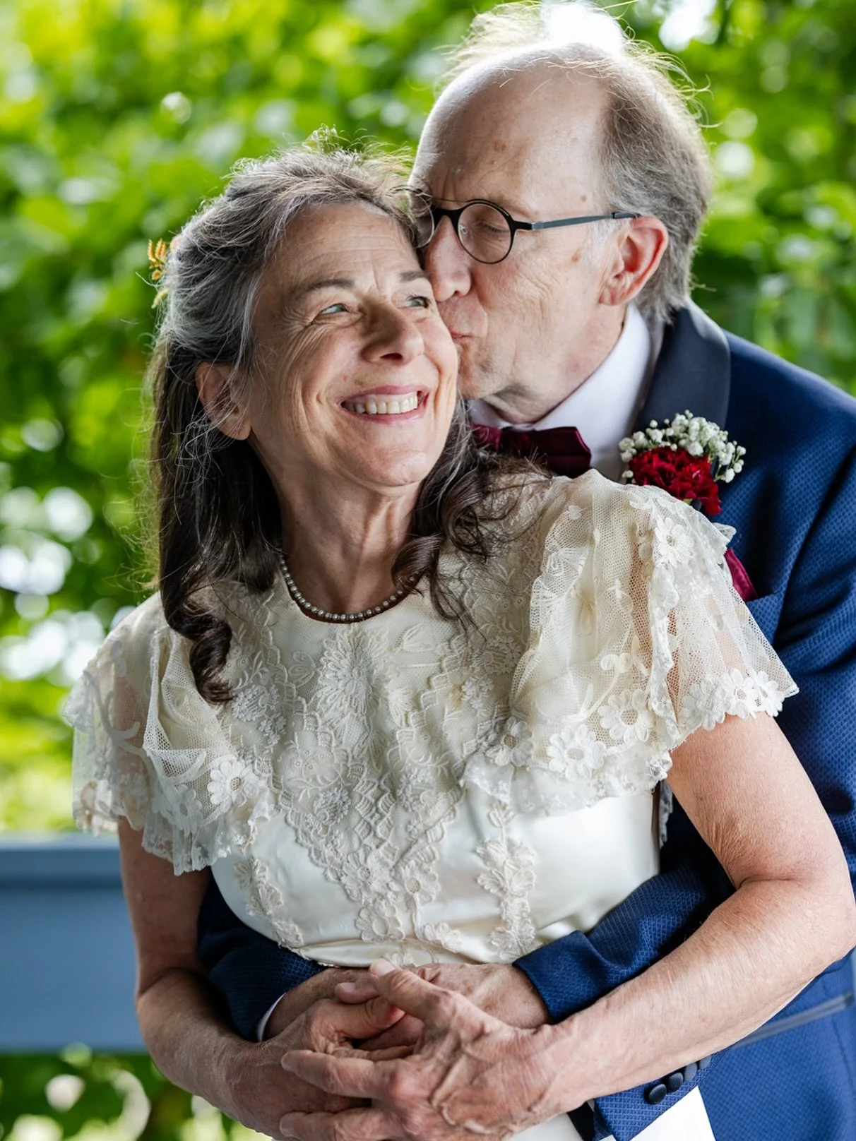 Another beautiful couple, Julie + Ken. They found each other in the autumn of life and truly being vibrancy and color to the world together. Congratulations!
.
.
.
#stlweddings #weddingphotography #foreverlove&hearts;️