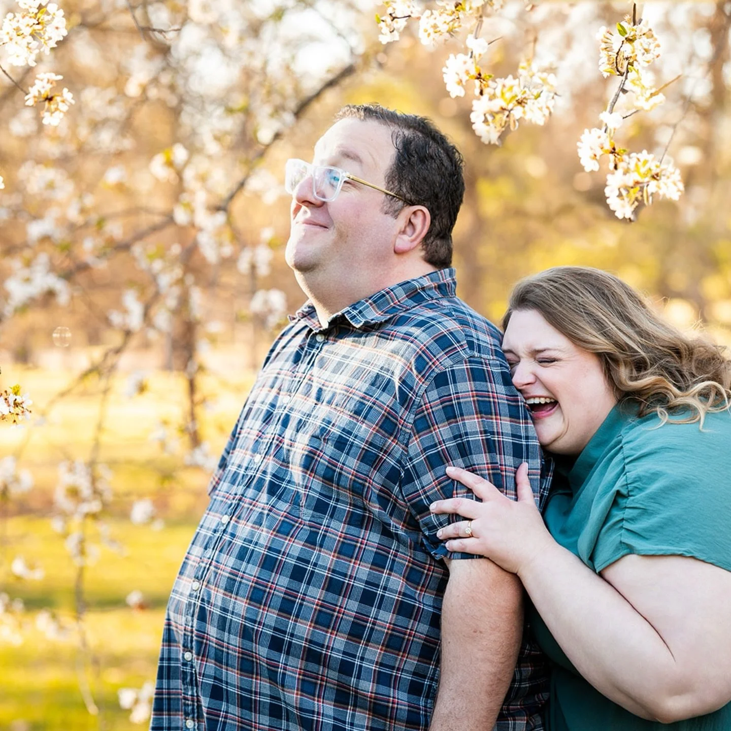 I&rsquo;m looking forward to celebrating Jessica and Jonathan this Sunday! What a beautiful session we had with a few spring blooms and lots of laughter. Their first date was @icesplainandfancy and the rest was history.

I also loved laughing through