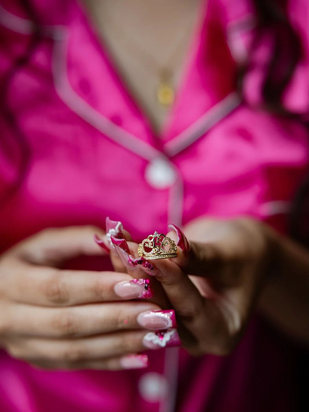 A few getting ready photos from Natalia&rsquo;s quincea&ntilde;era. The theme of the day was all pink 💕