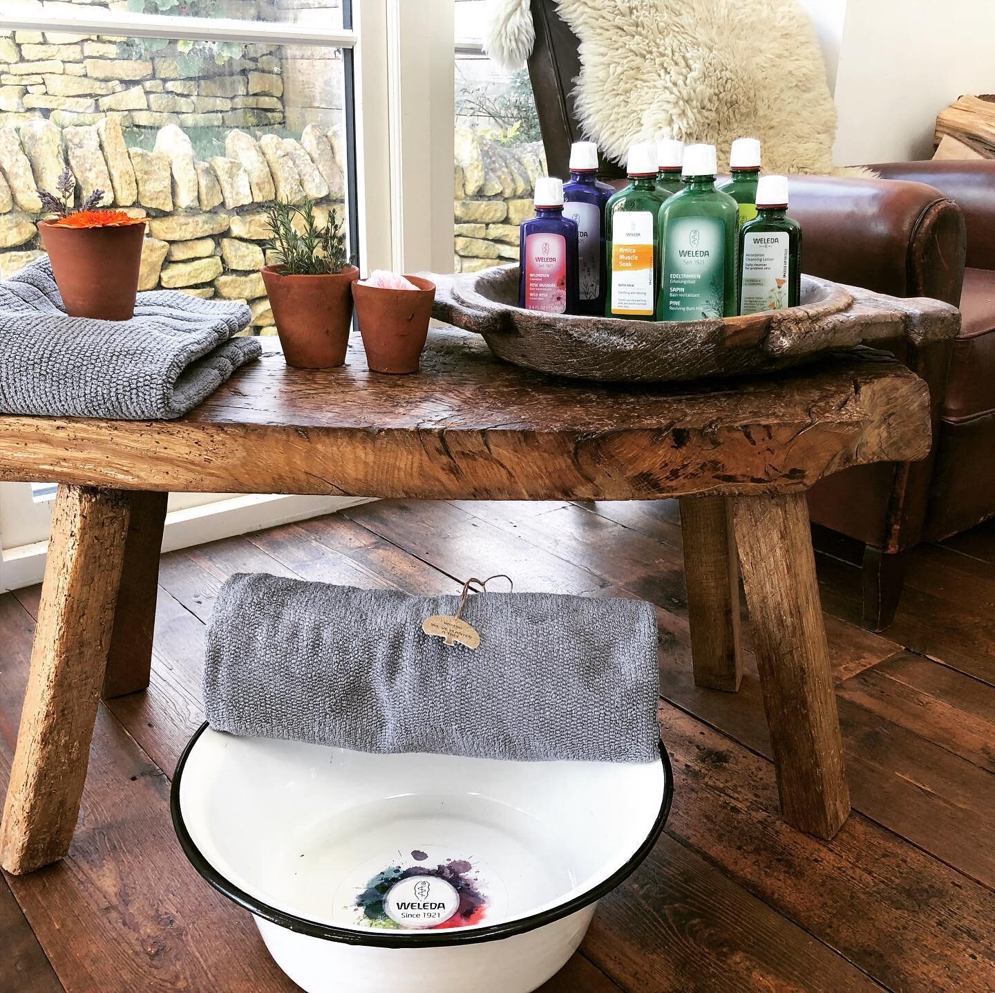 World Kindness Day setting up for my Yoga and Weleda Footbath event in just under an hour - today Plant a Forest with Weleda and Treesisters #donateTreesisters#  #Weledabathmilks#wellness#bekindtoyourself#www.weleda-advisor.co.uk/shop/AmandaBucher Do