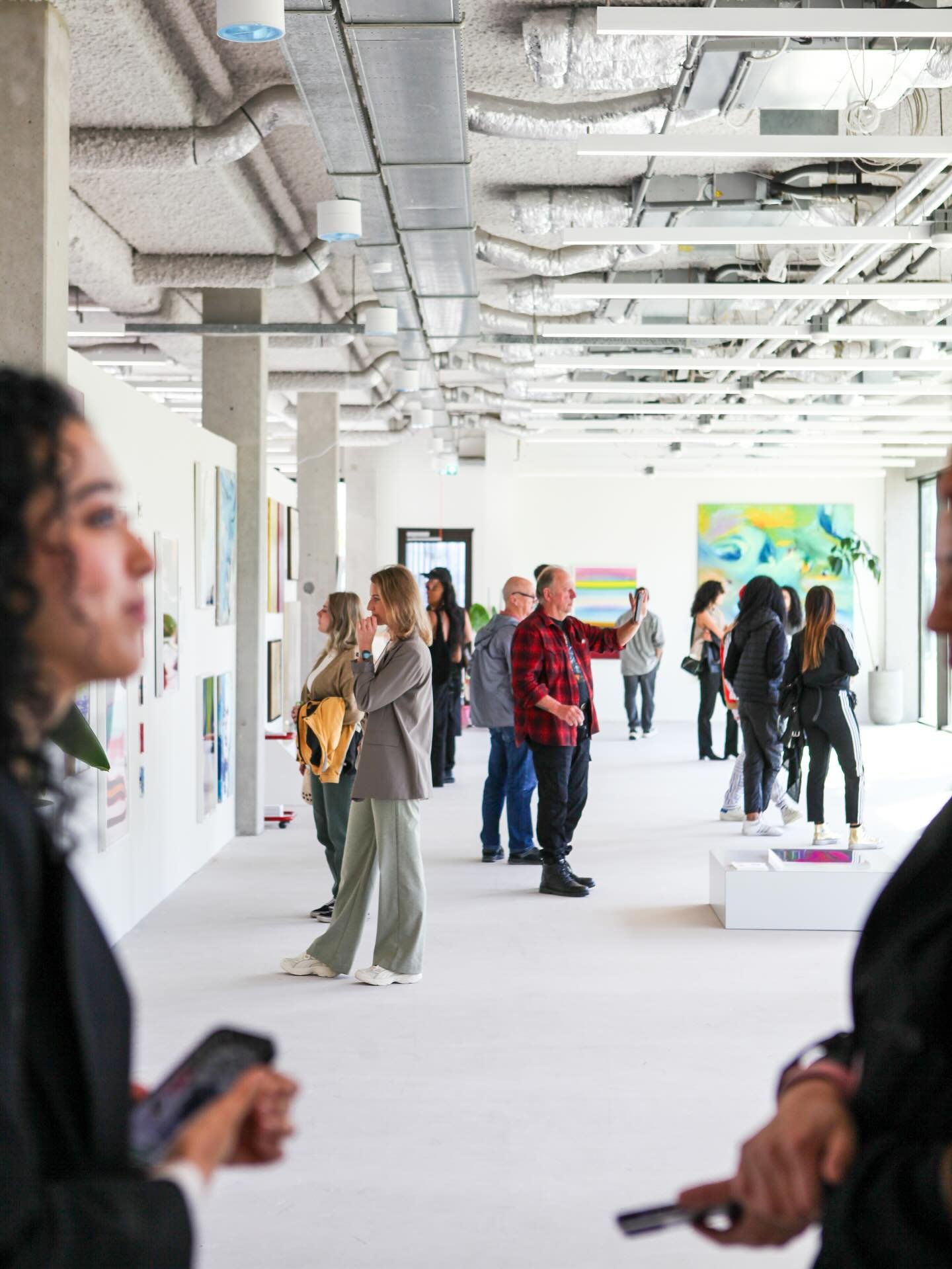 ✨ THROWBACK &ndash; EAT YOUR ART OUT! ✨
Last year we hosted Eat Your Art Out! &mdash; not just an exhibition, but a space to slow down, connect, and enjoy art with all the senses.

Together with Tess Heijns, Yassa, Tommy Hagen and myself (lilxlylilxl