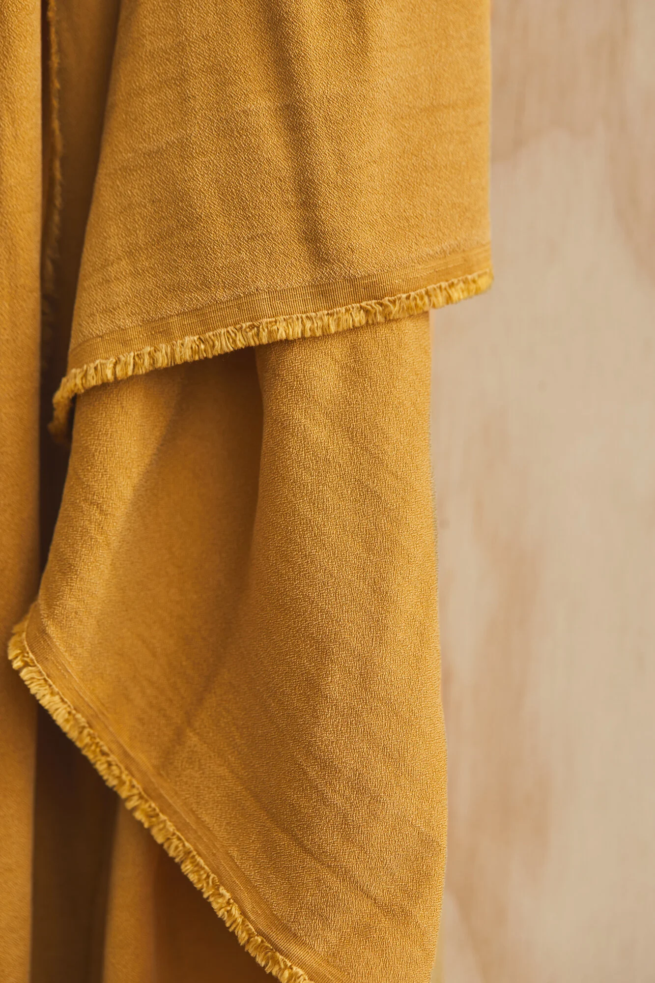 Crispy Crepe Fabric With TENCEL Lyocell MeetMILK
