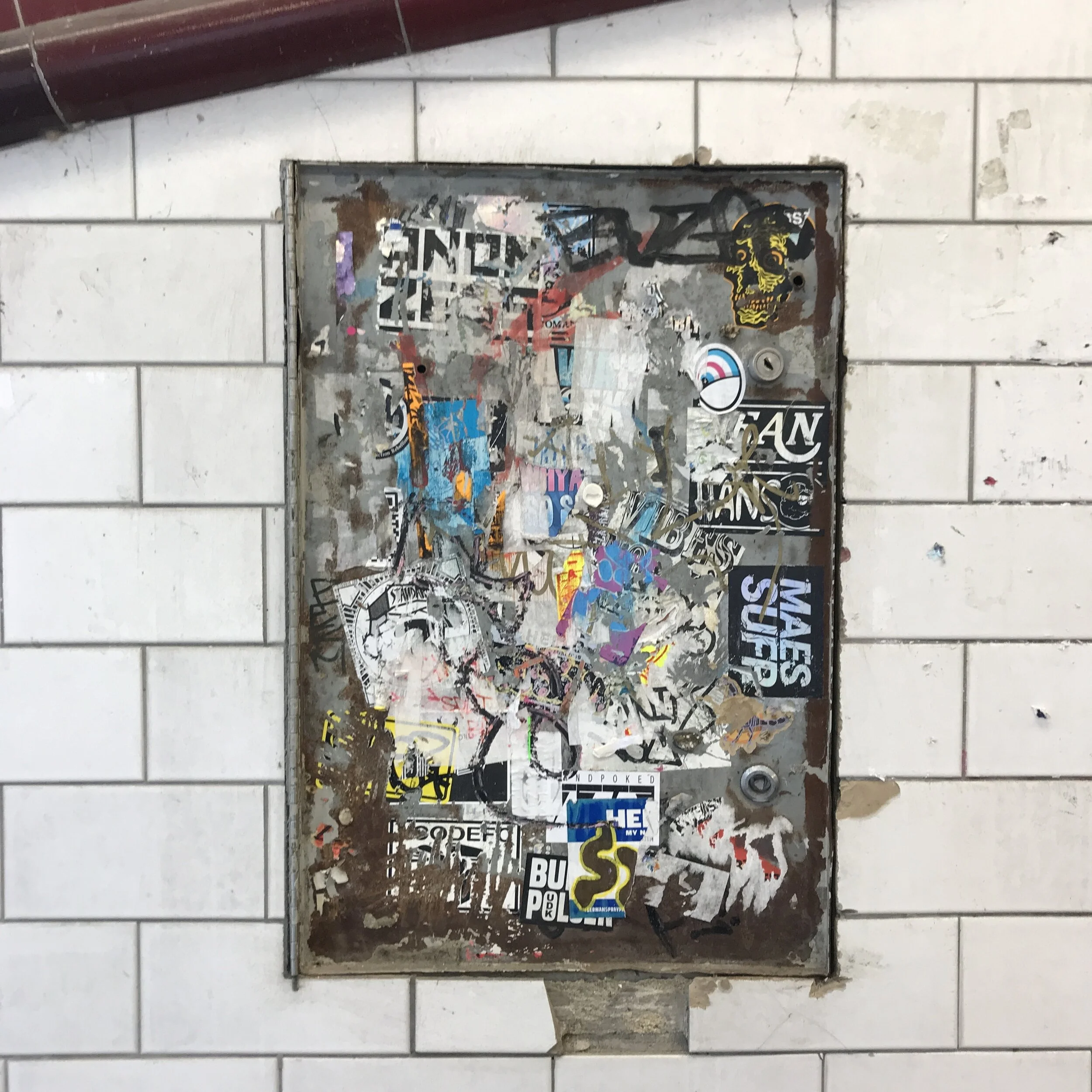 Untitled. Multiple Artists. In a subway somewhere near the Bankside Galleries, 2021