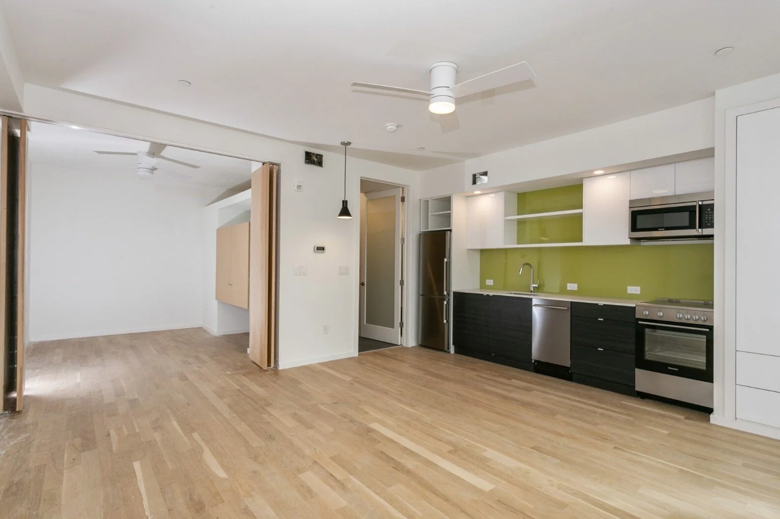 FRONT FLATS-INT-KITCHEN.jpg