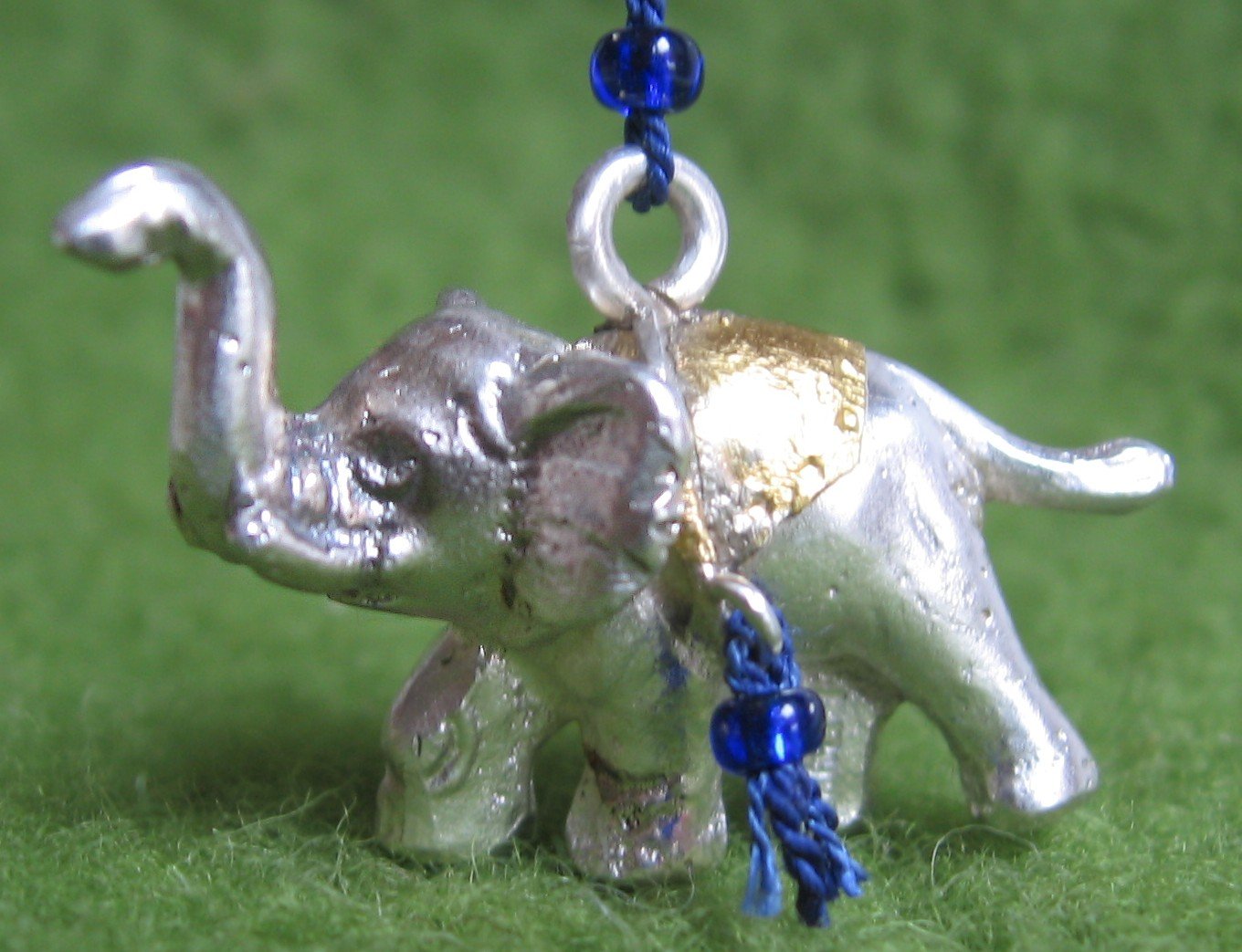 Elefant rechts.jpg