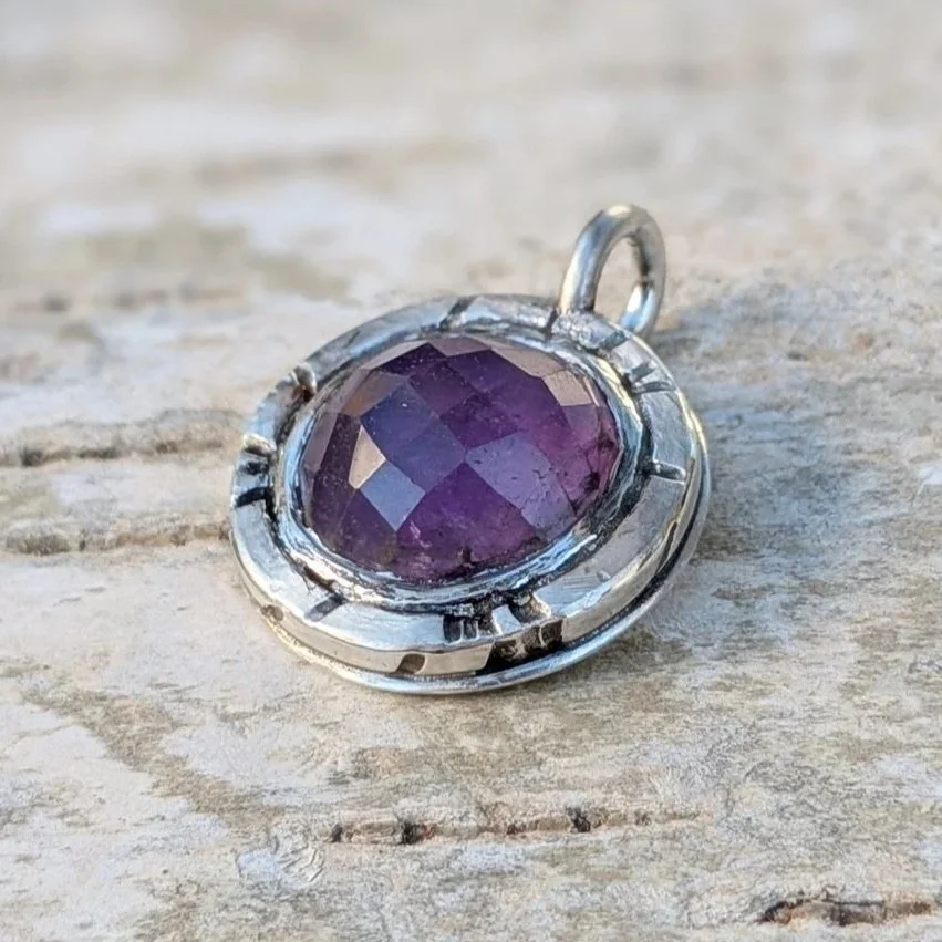 Amethyst+Anh%C3%A4nger+rund+%282%29.jpg