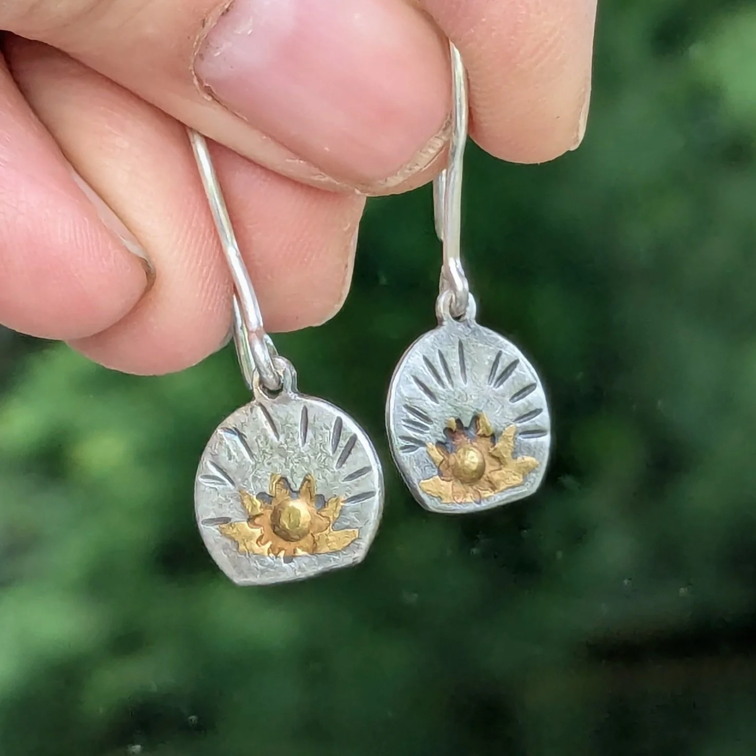 Ohringe Sonnenaufgang Gold auf Silber Handwerk.jpg