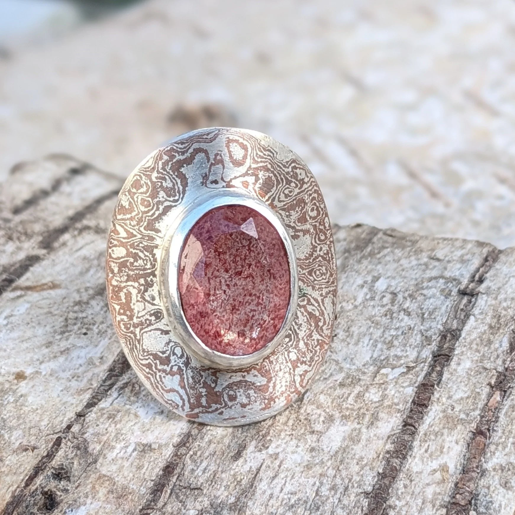 Cocktail Ring Mokume Cu Ag Himbeer Quarz Holzmaserung.jpg
