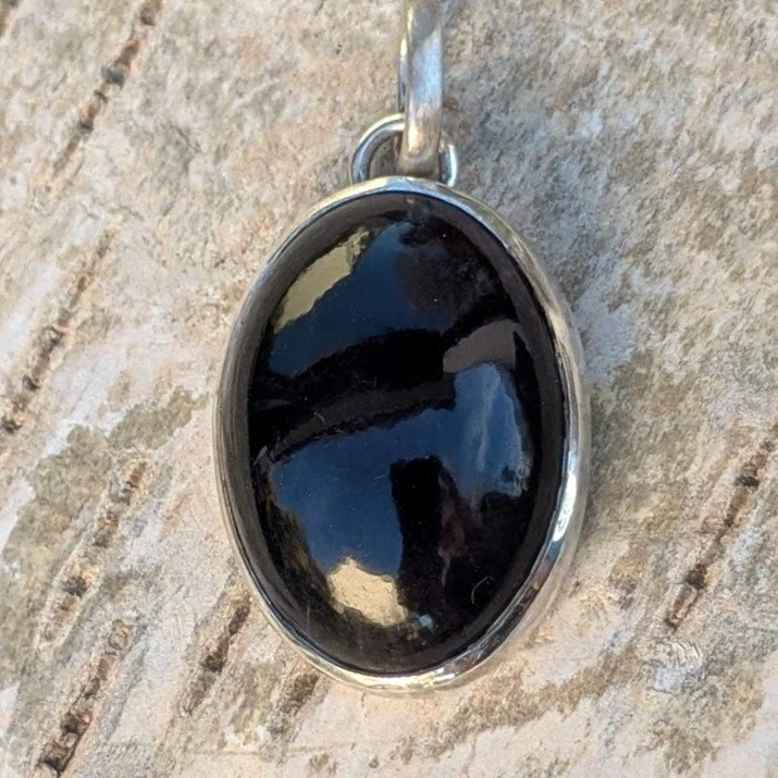 Amethyst großer eleganter Anhänger oval 3.jpg